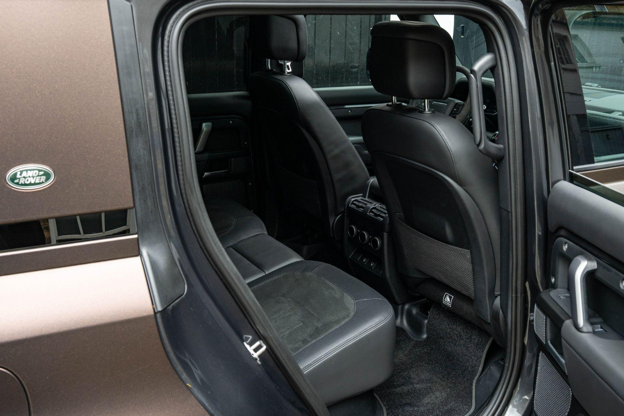 Land Rover Defender view 27