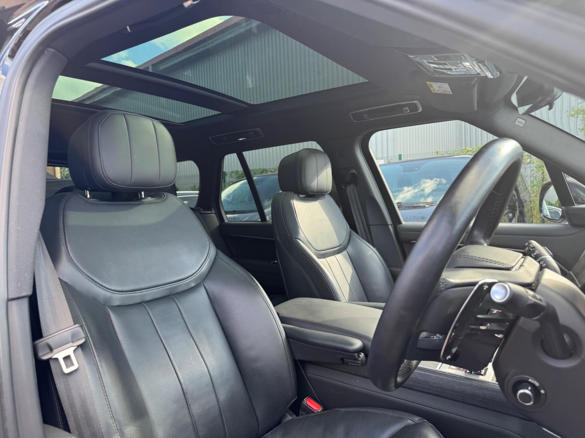 Land Rover Range Rover view 13