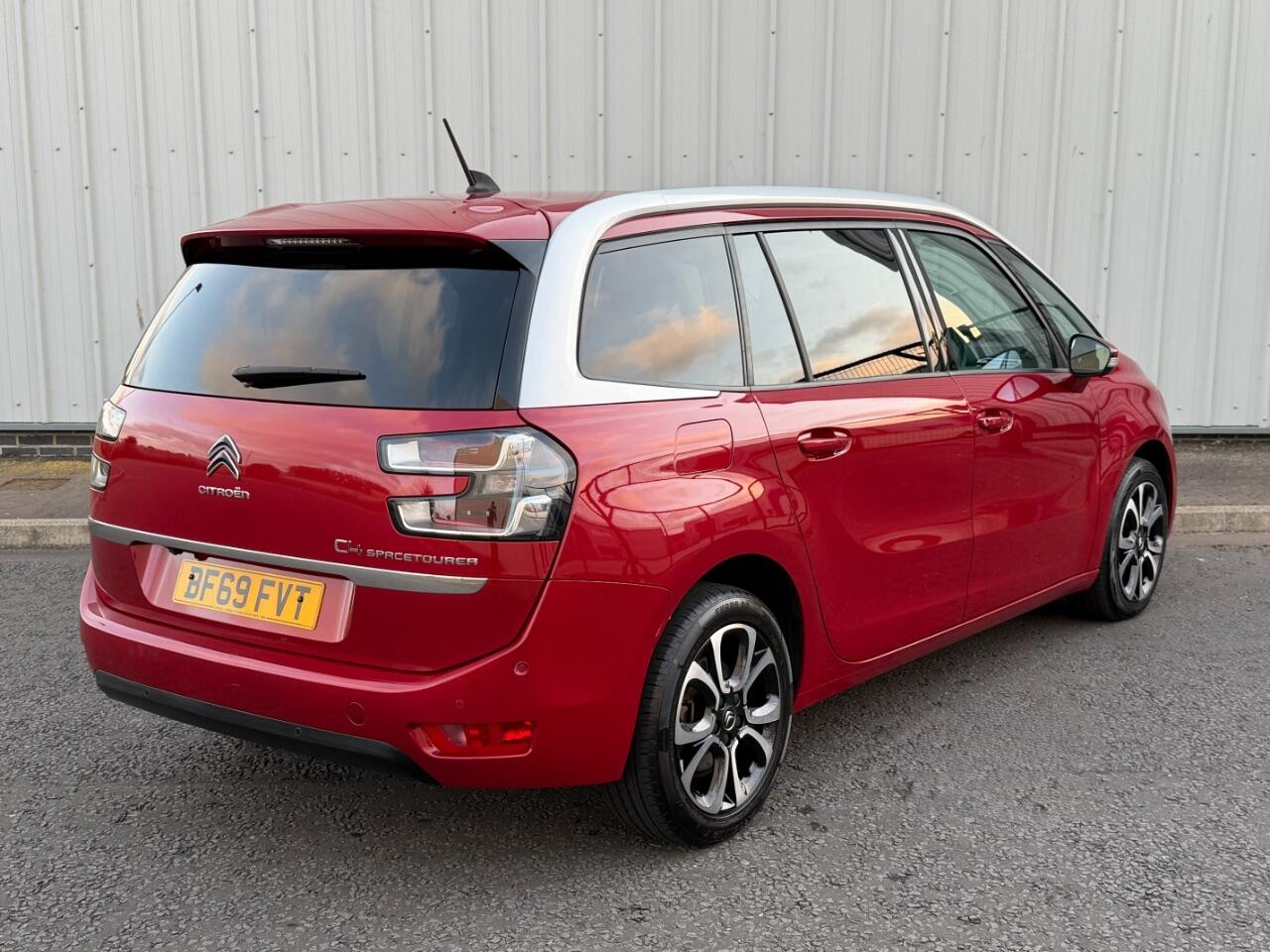Citroen Grand C4 Spacetourer view 9