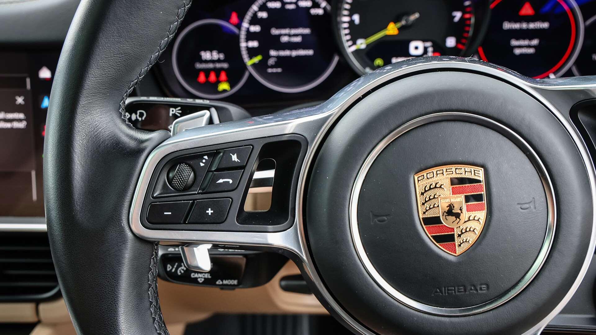 Porsche Cayenne view 17