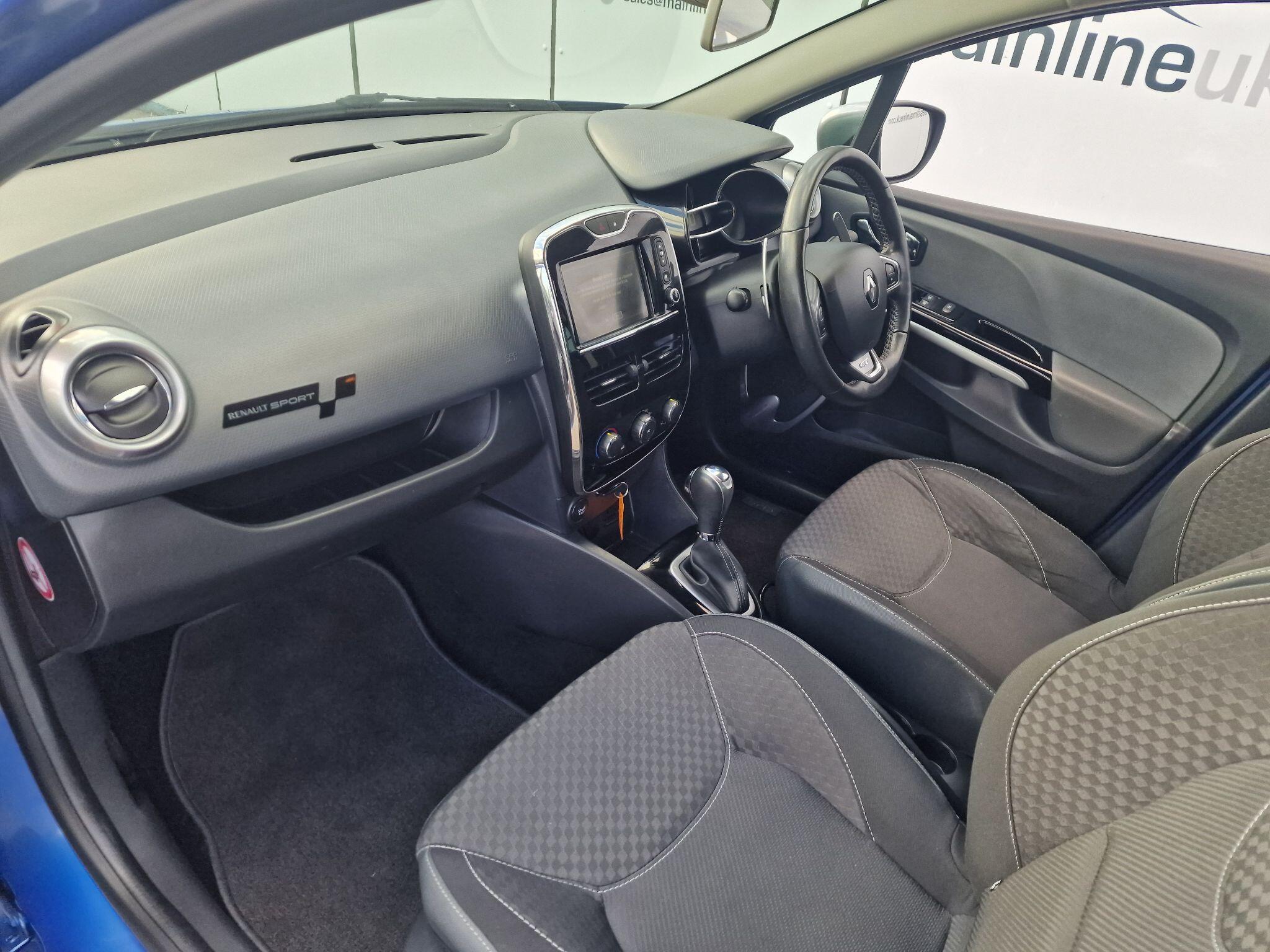 Renault Clio view 79