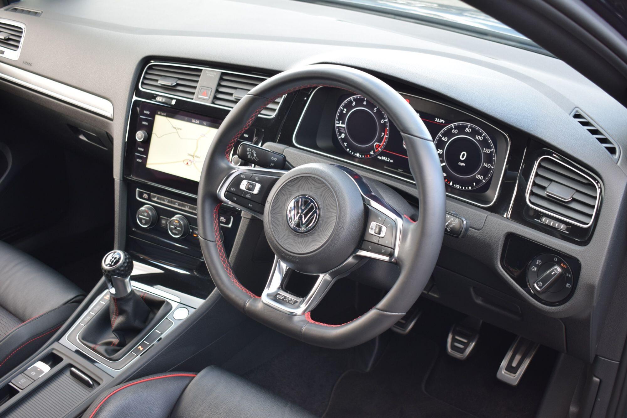 Volkswagen Golf view 14