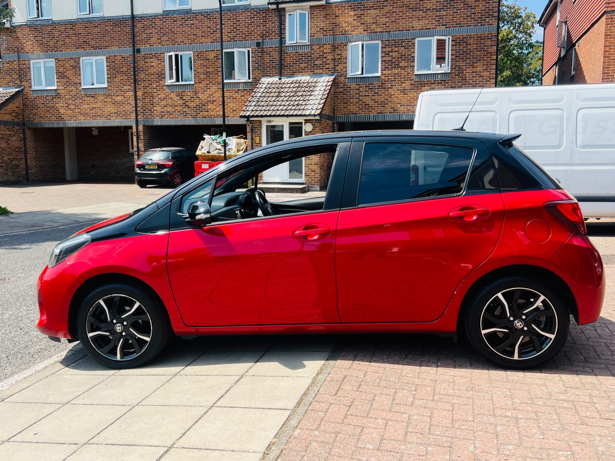 Toyota Yaris view 17