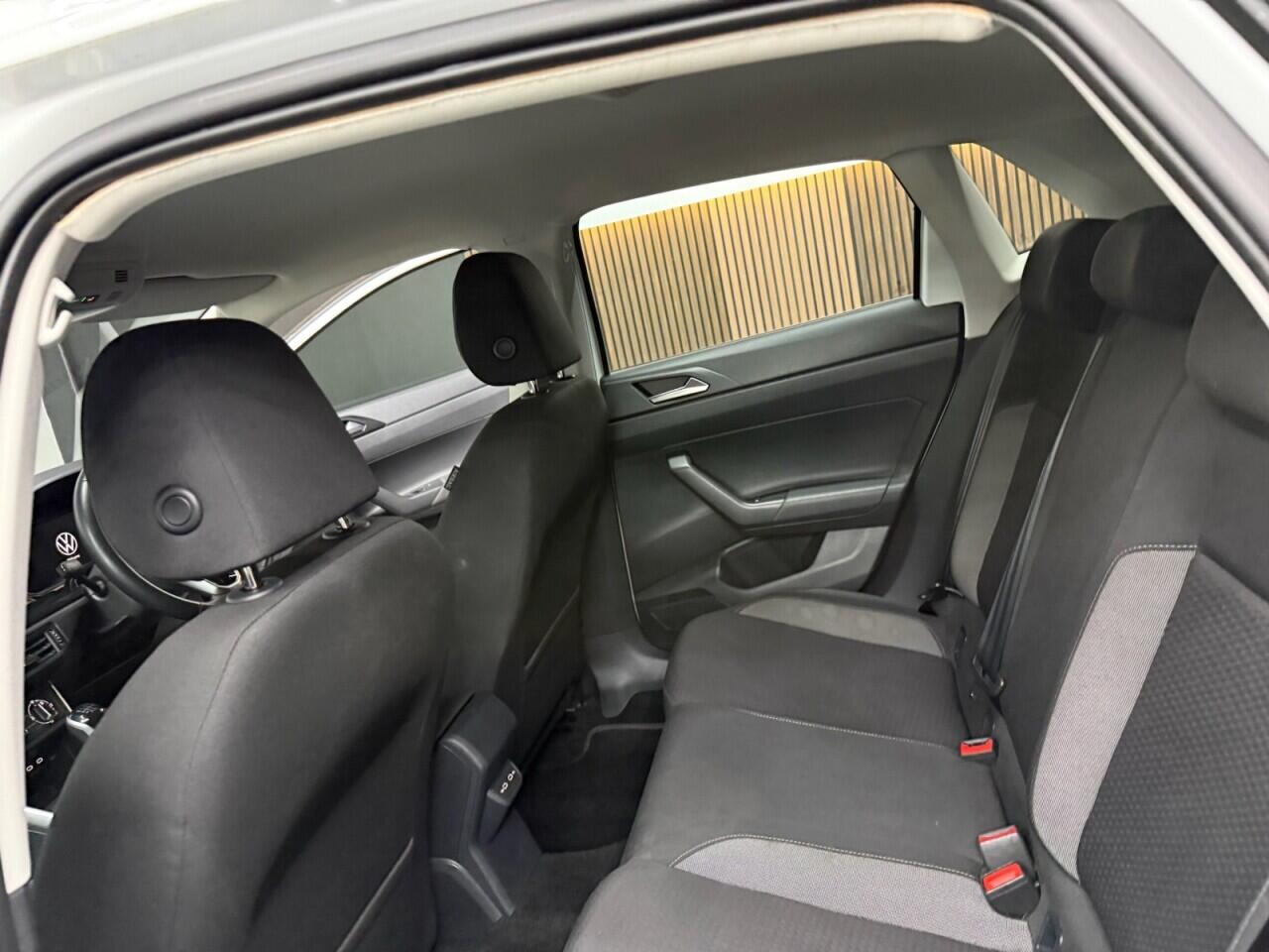 Volkswagen Polo view 42