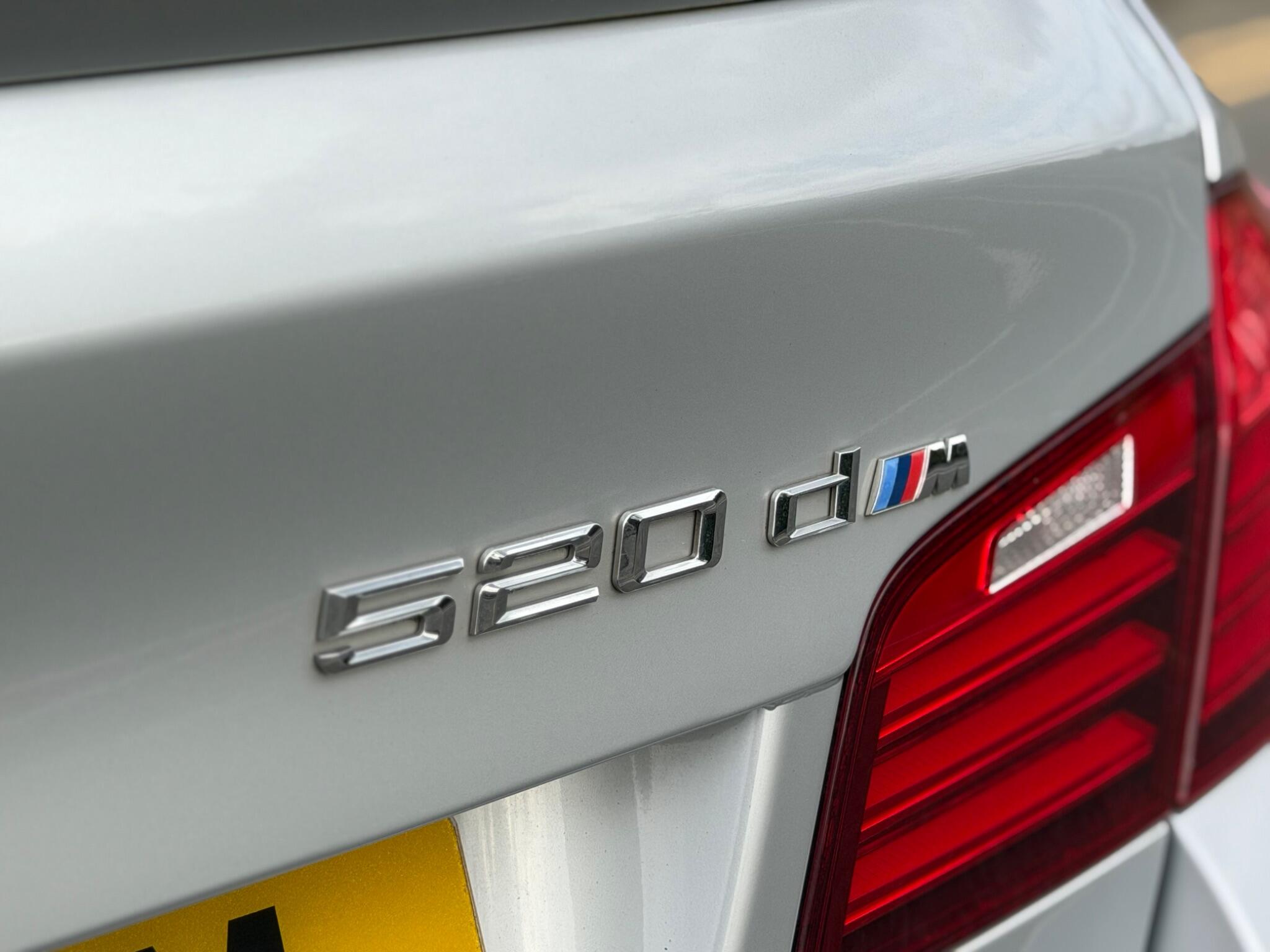 BMW 5 Series view 39