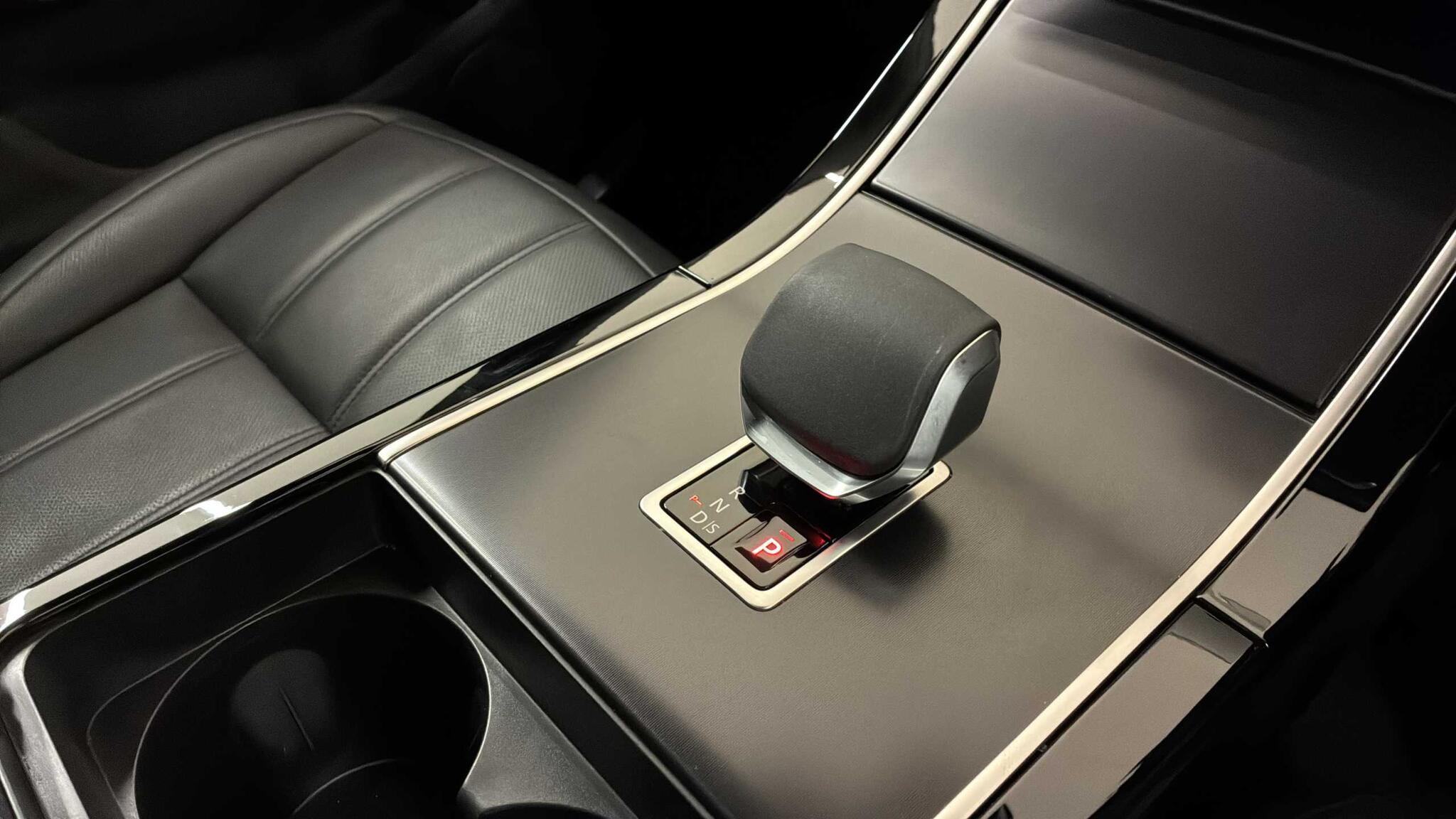 Land Rover Range Rover Evoque view 13