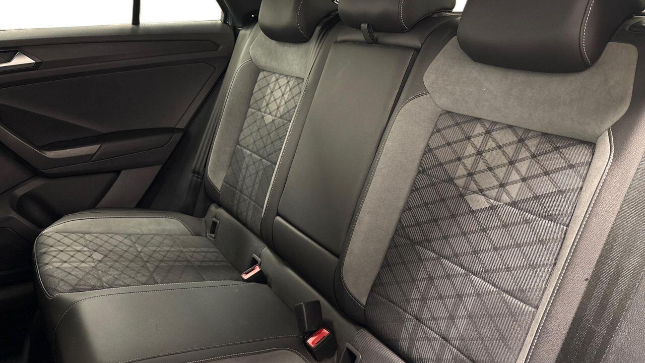 Volkswagen T-Roc view 6
