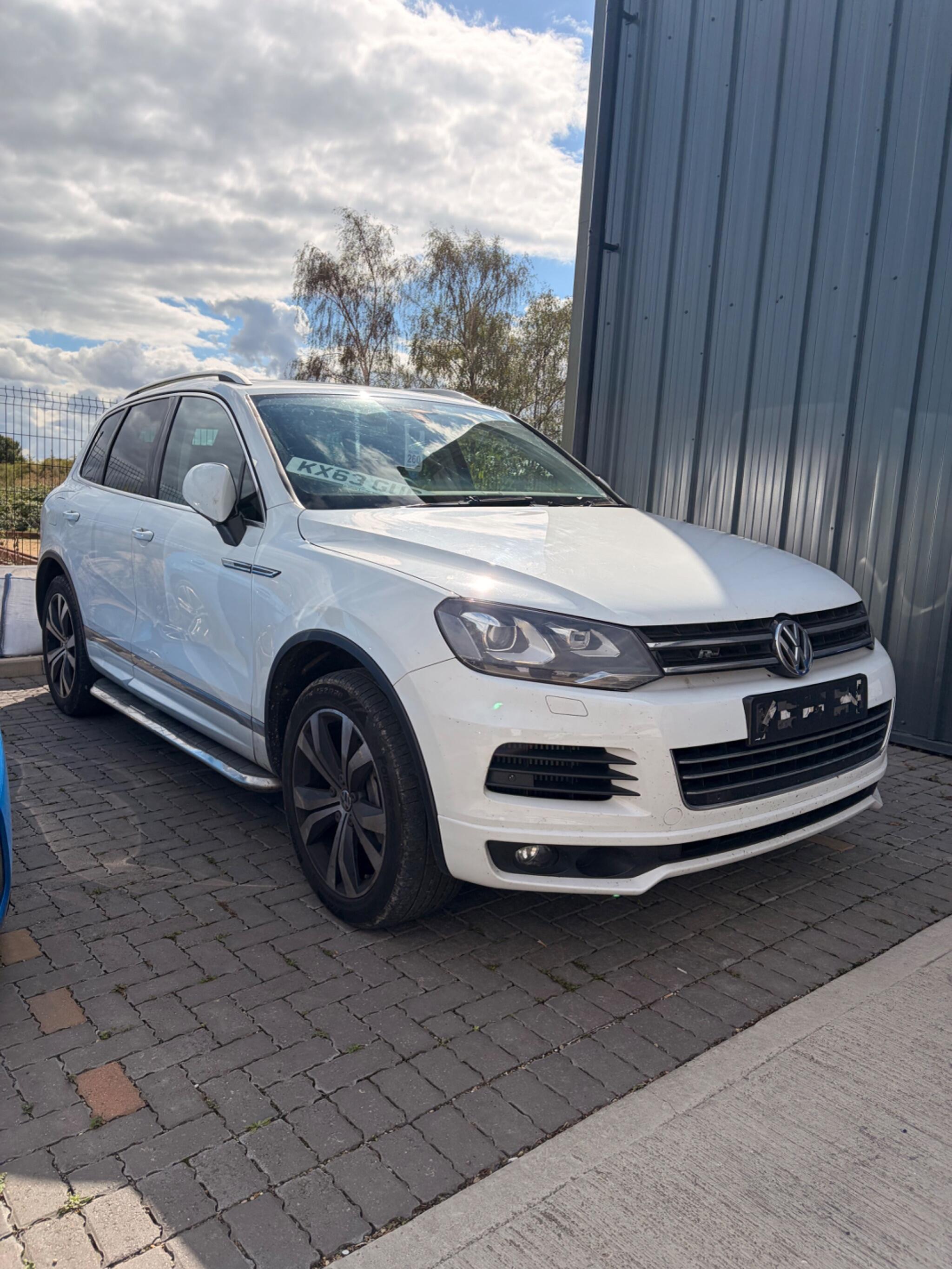 2013 Volkswagen Touareg in White for sale