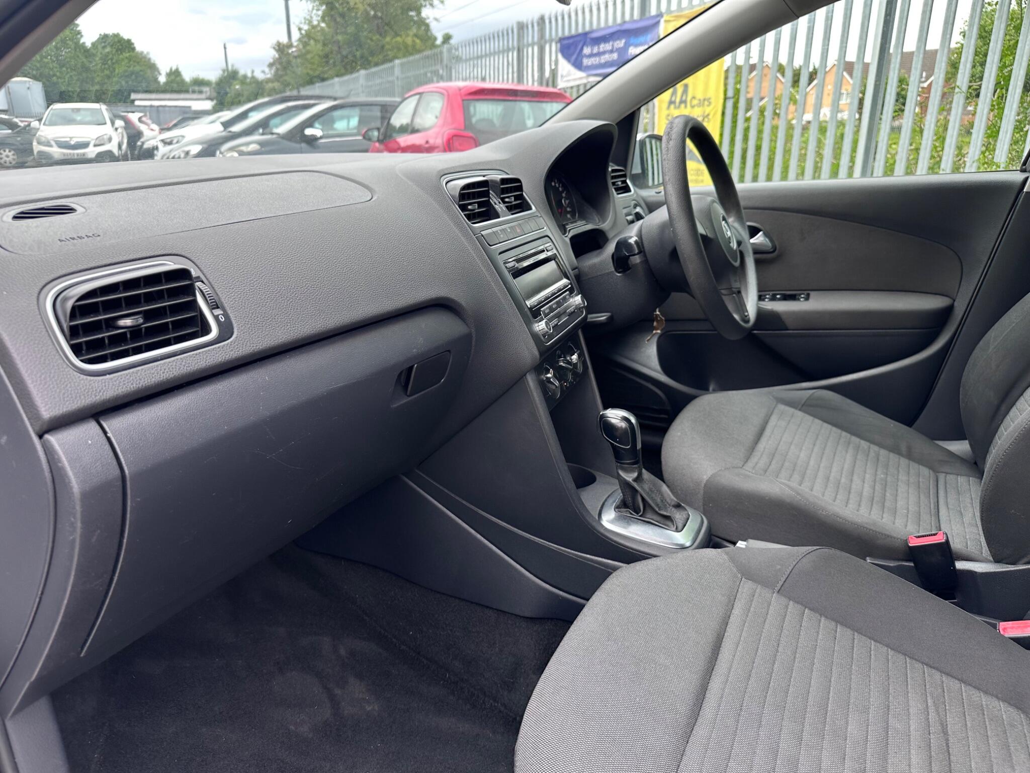 2011 Volkswagen Polo image 20