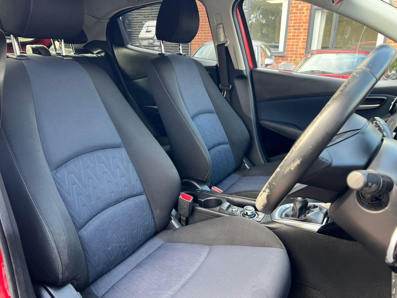 Mazda Mazda2 view 15