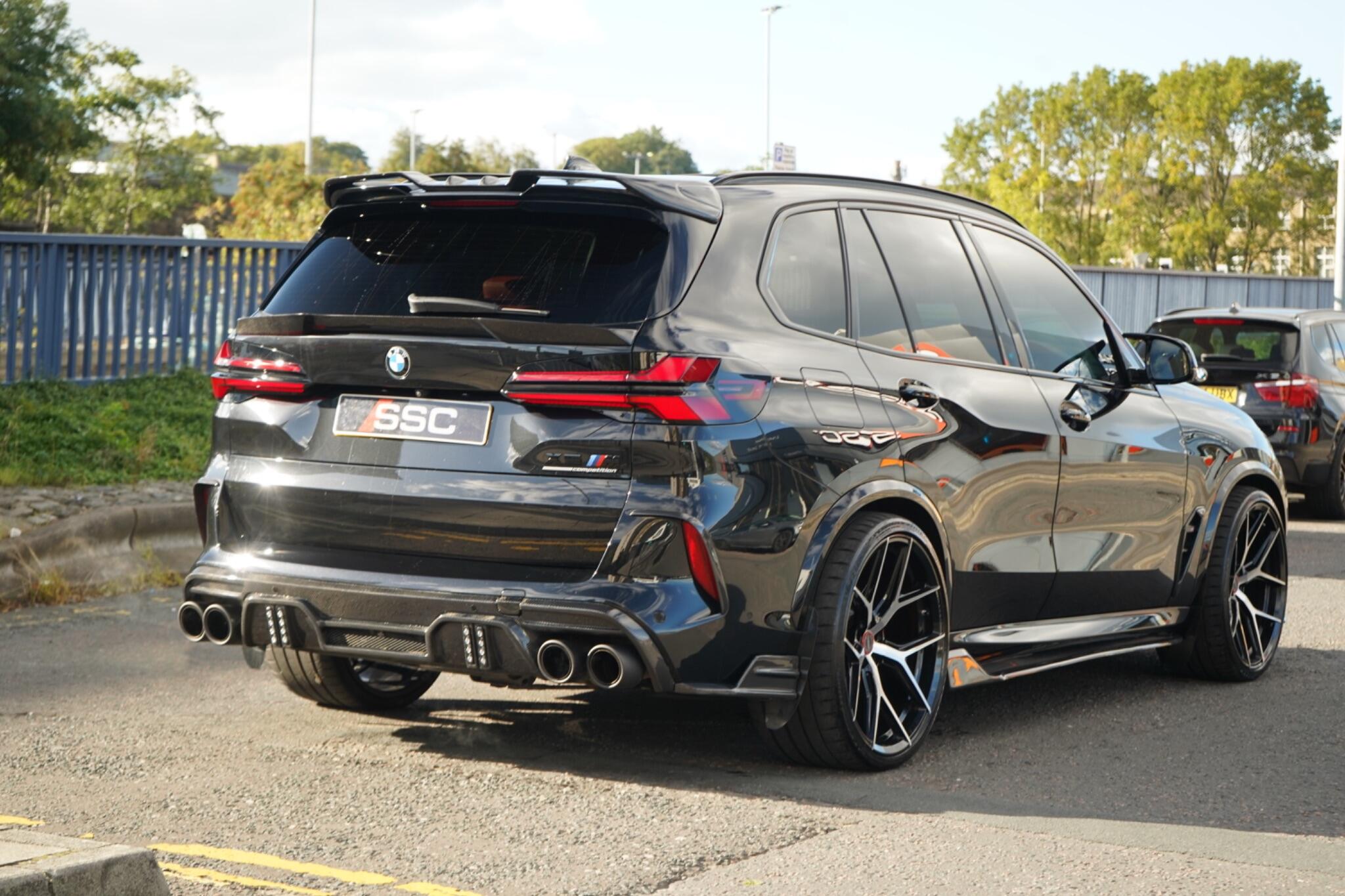 BMW X5 M view 11