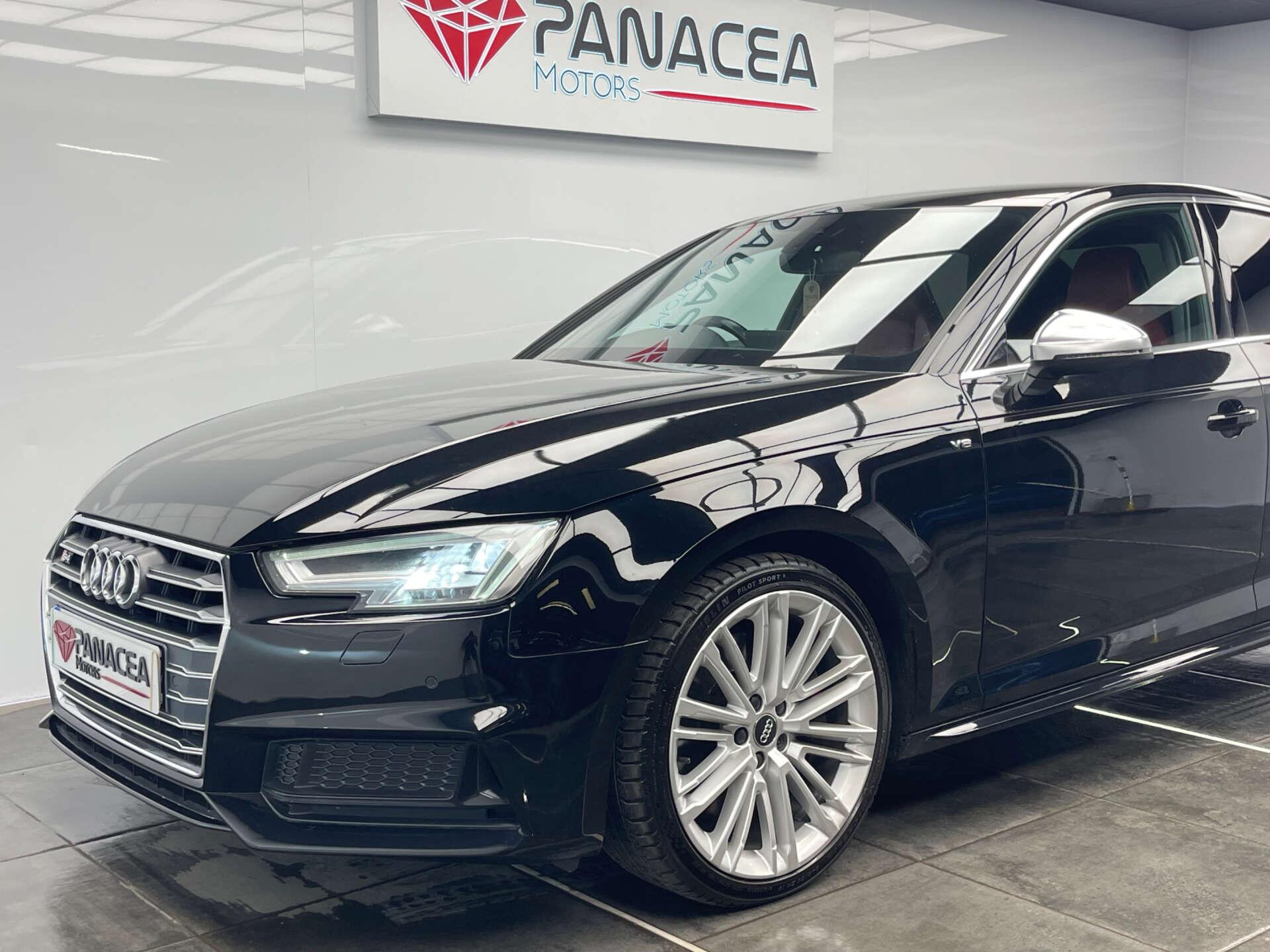 Audi S4 view 9