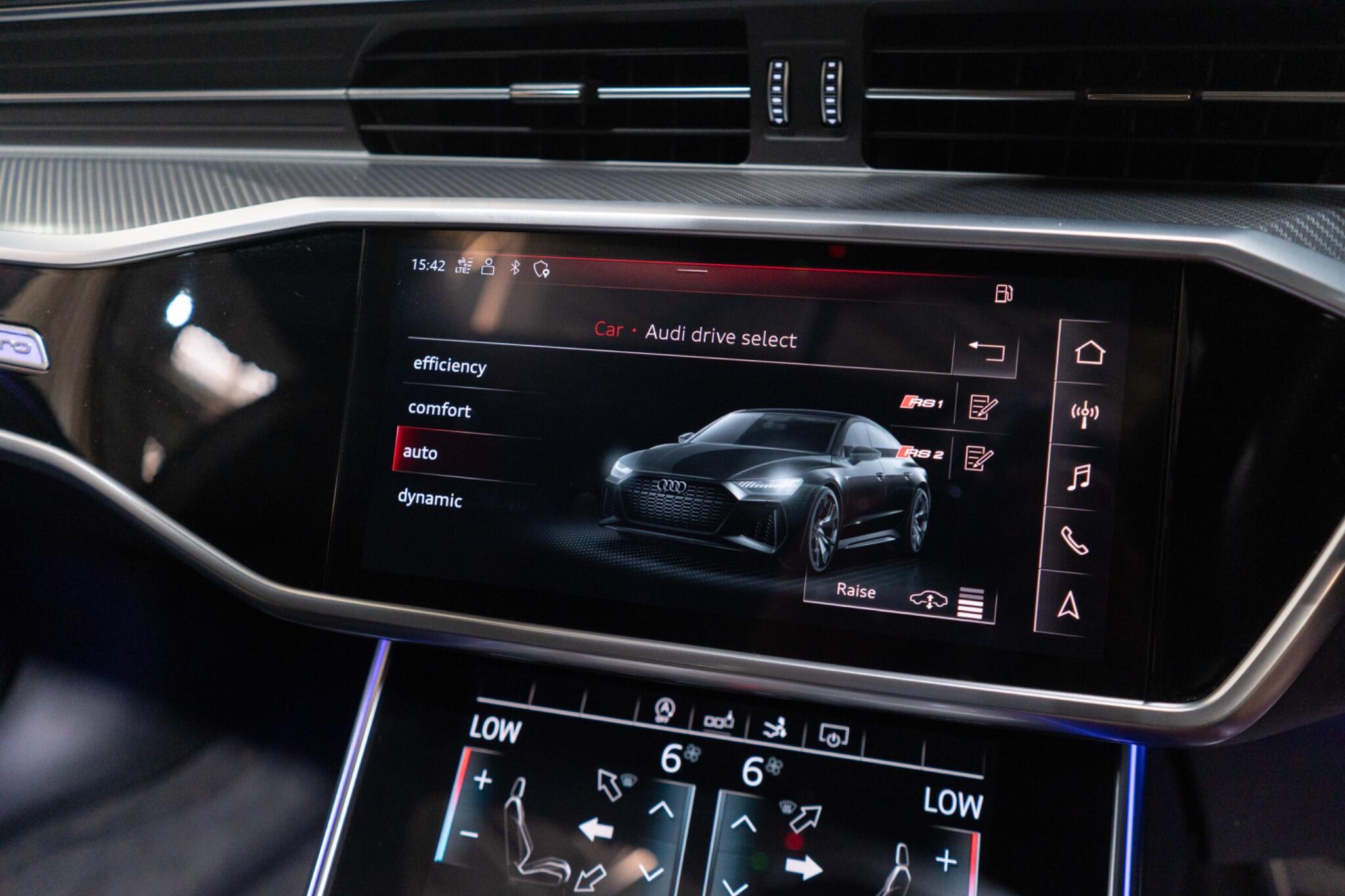 Audi RS7 view 24