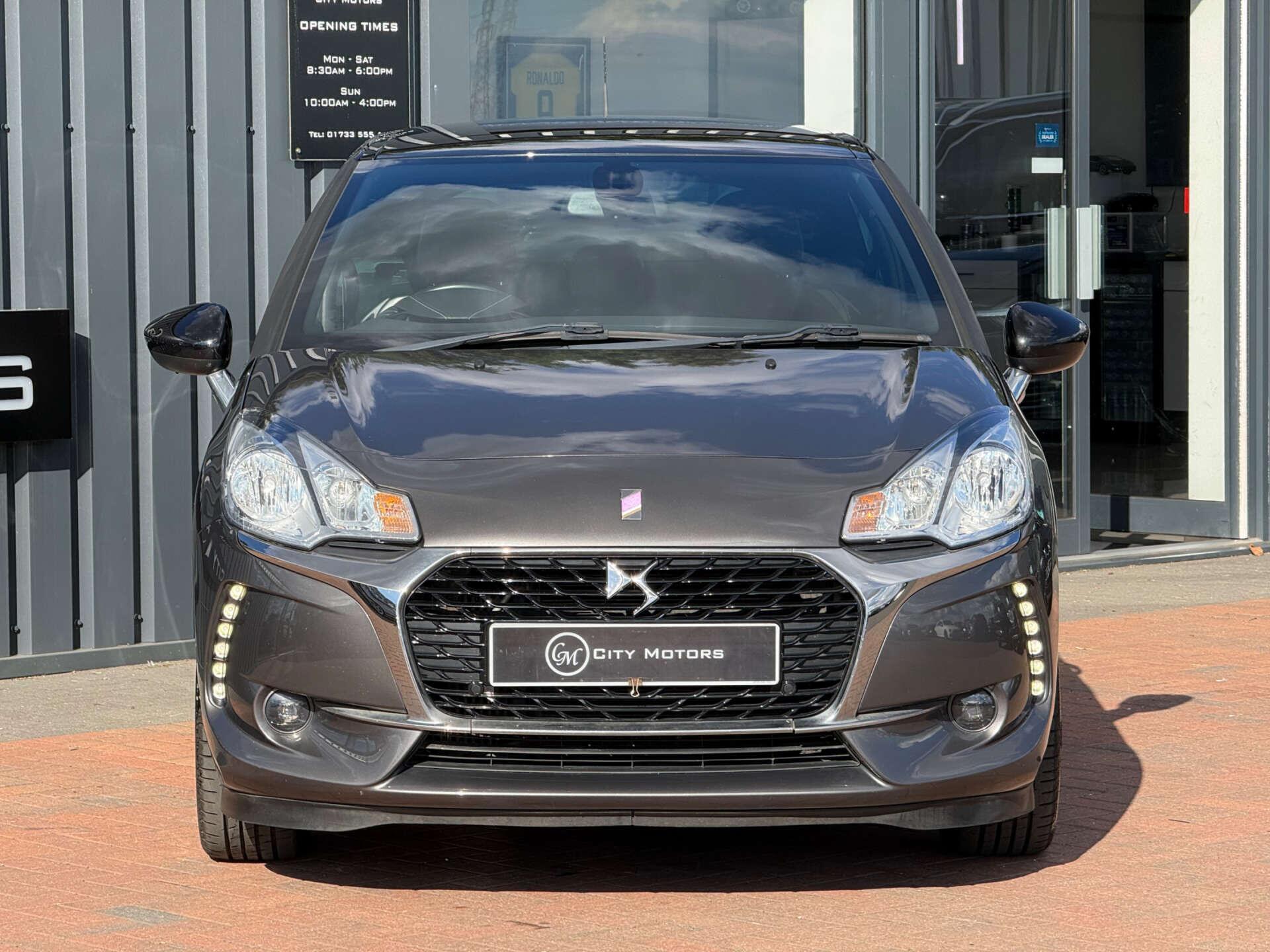 DS Automobiles DS 3 view 12