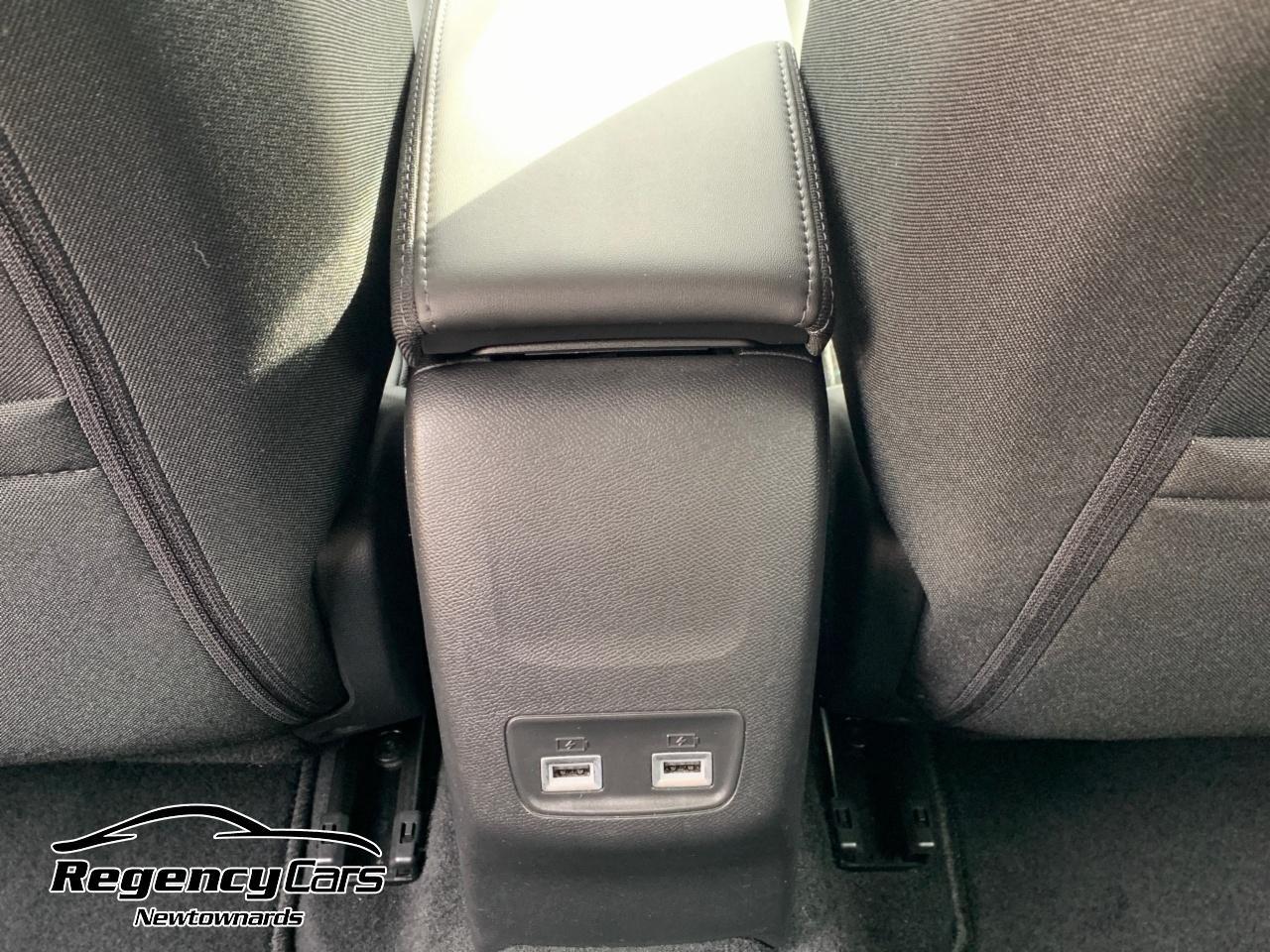 Peugeot 208 view 13