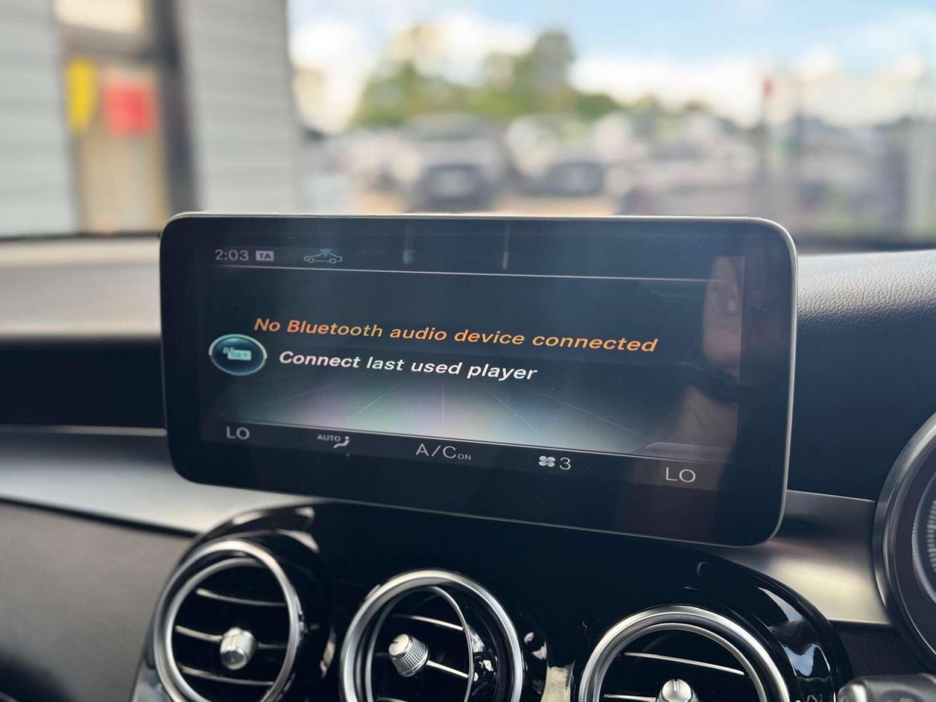 Mercedes-Benz GLC view 18
