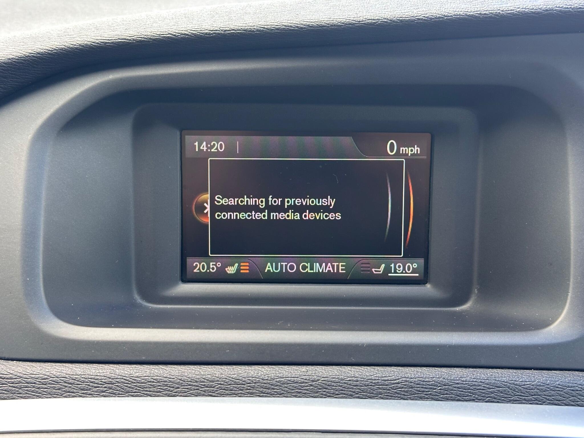 Volvo V40 view 45