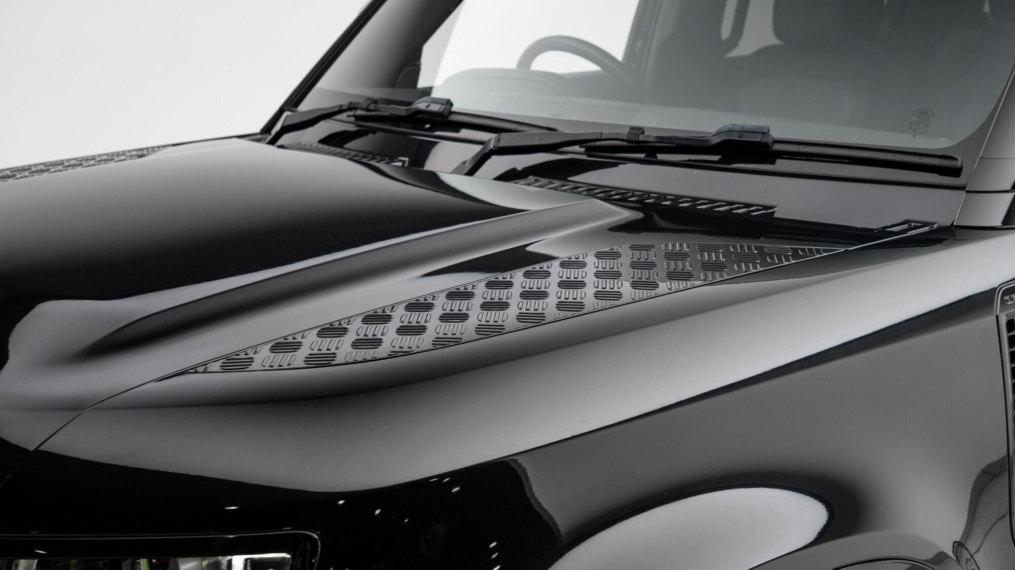 Land Rover Defender view 16