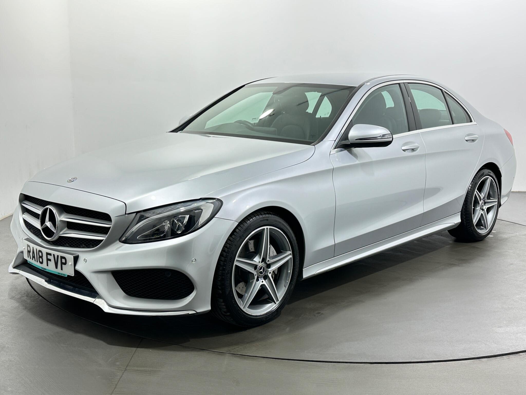 Mercedes-Benz C-Class view 4