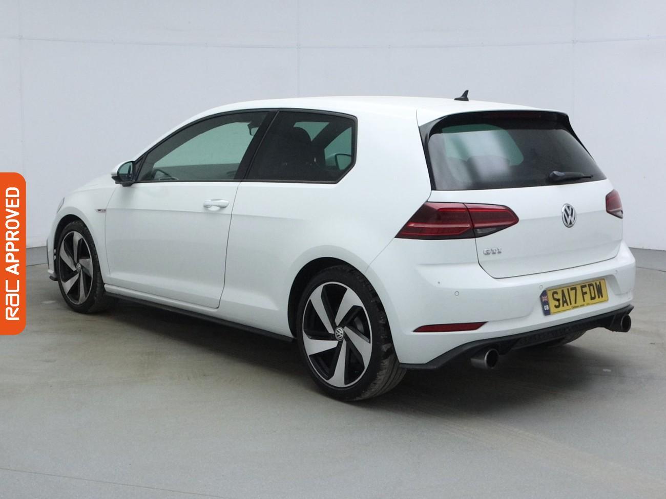 Volkswagen Golf view 4
