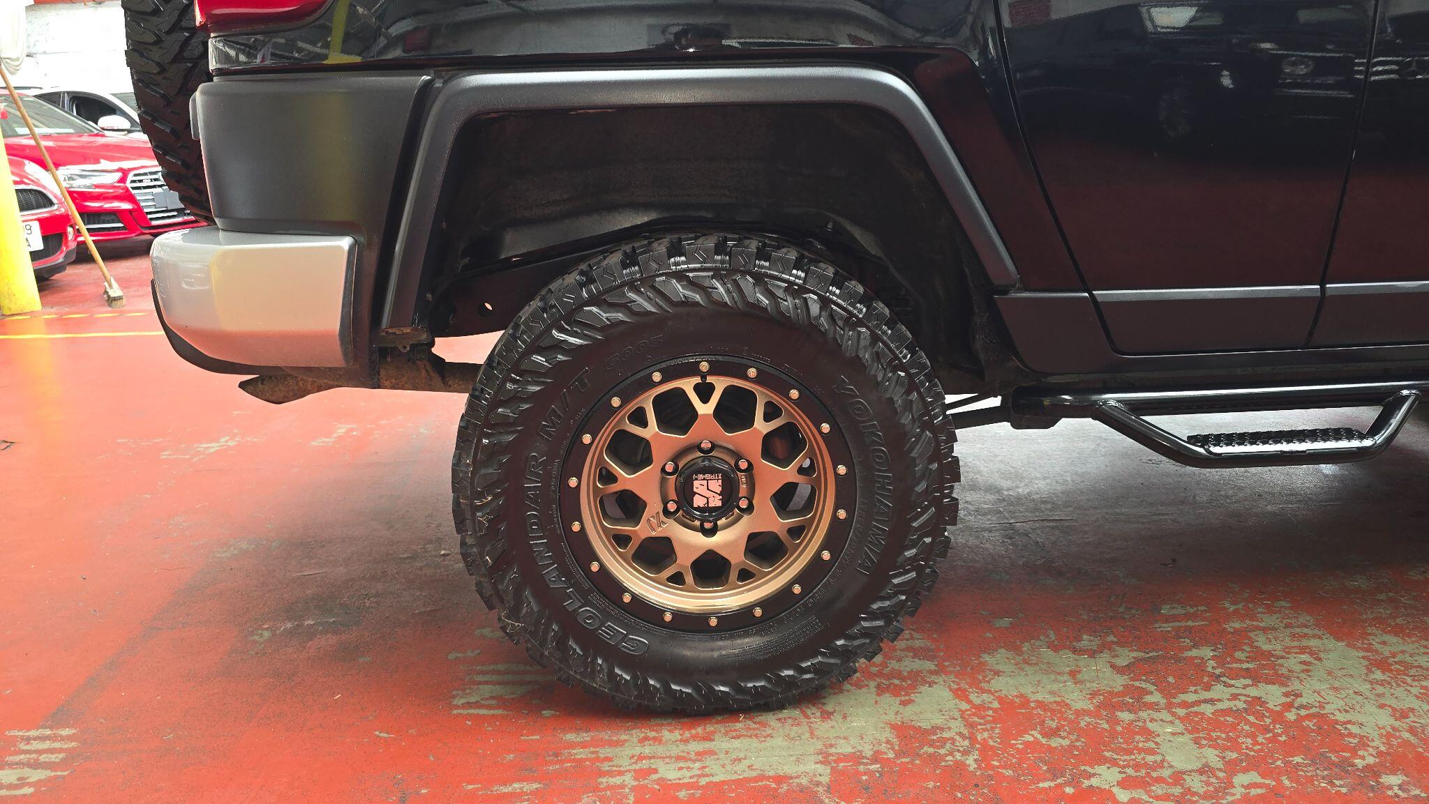 Toyota FJ Cruiser view 54
