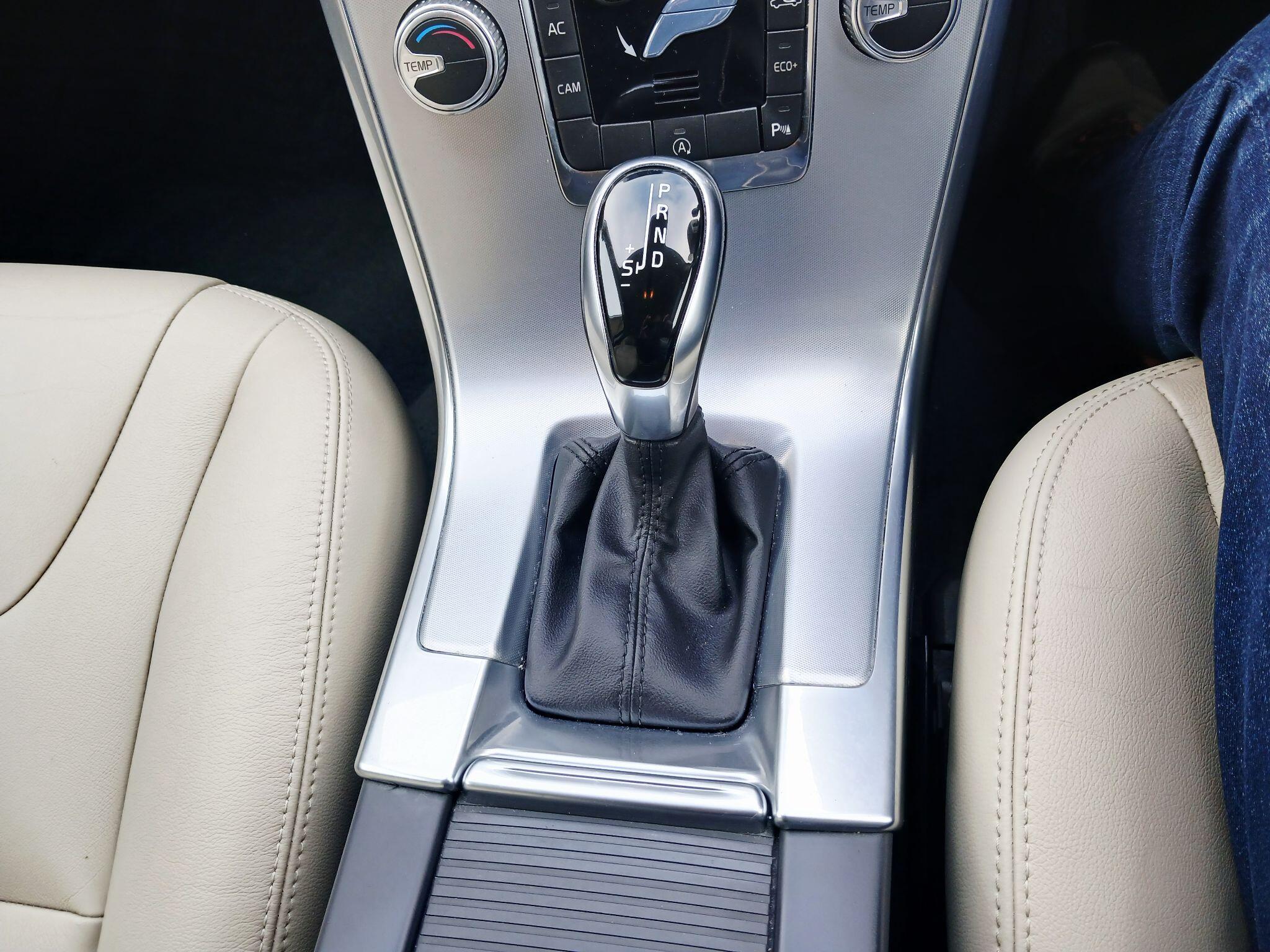 2017 Volvo XC60 image 43