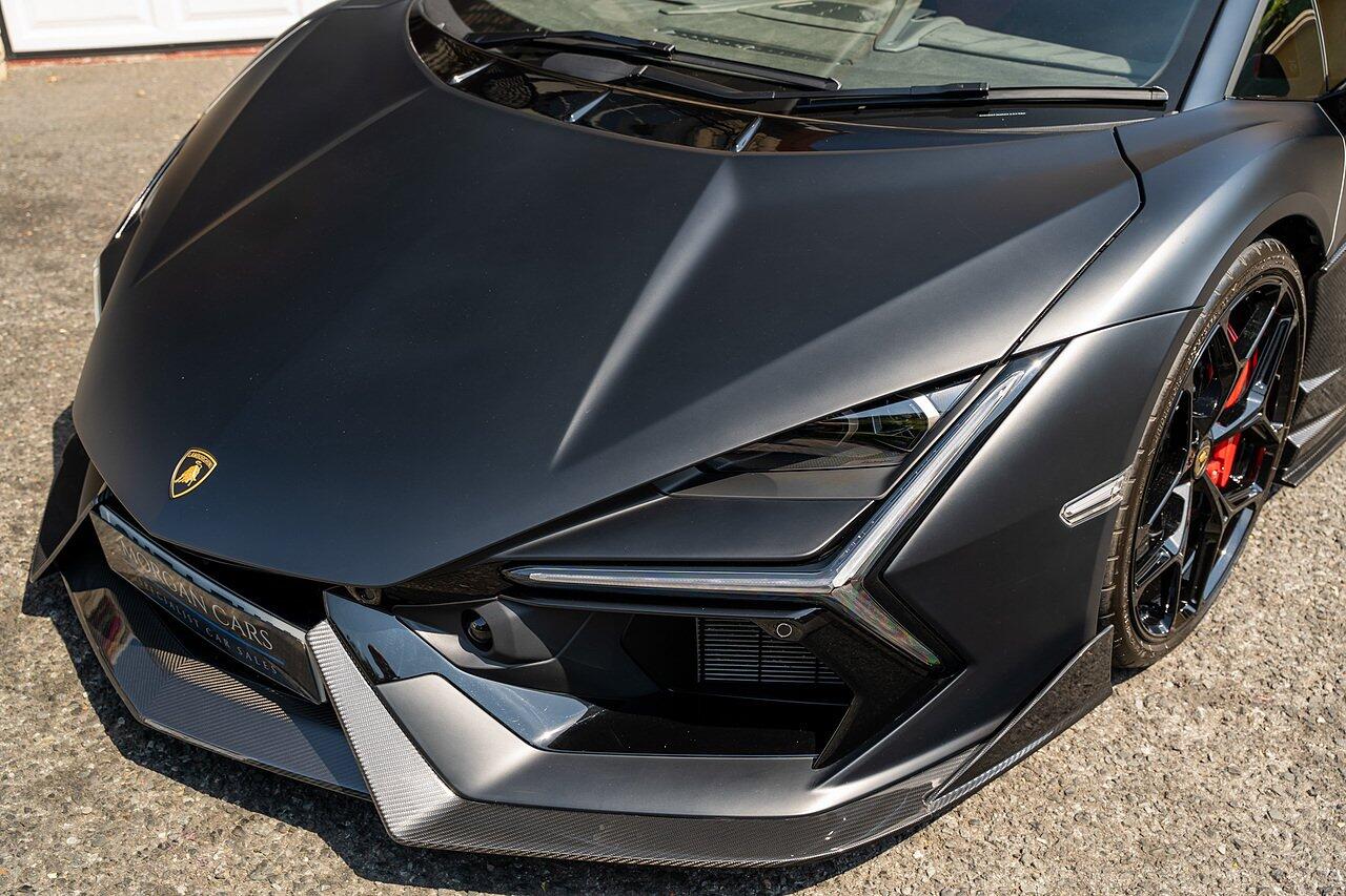 Lamborghini Revuelto view 51