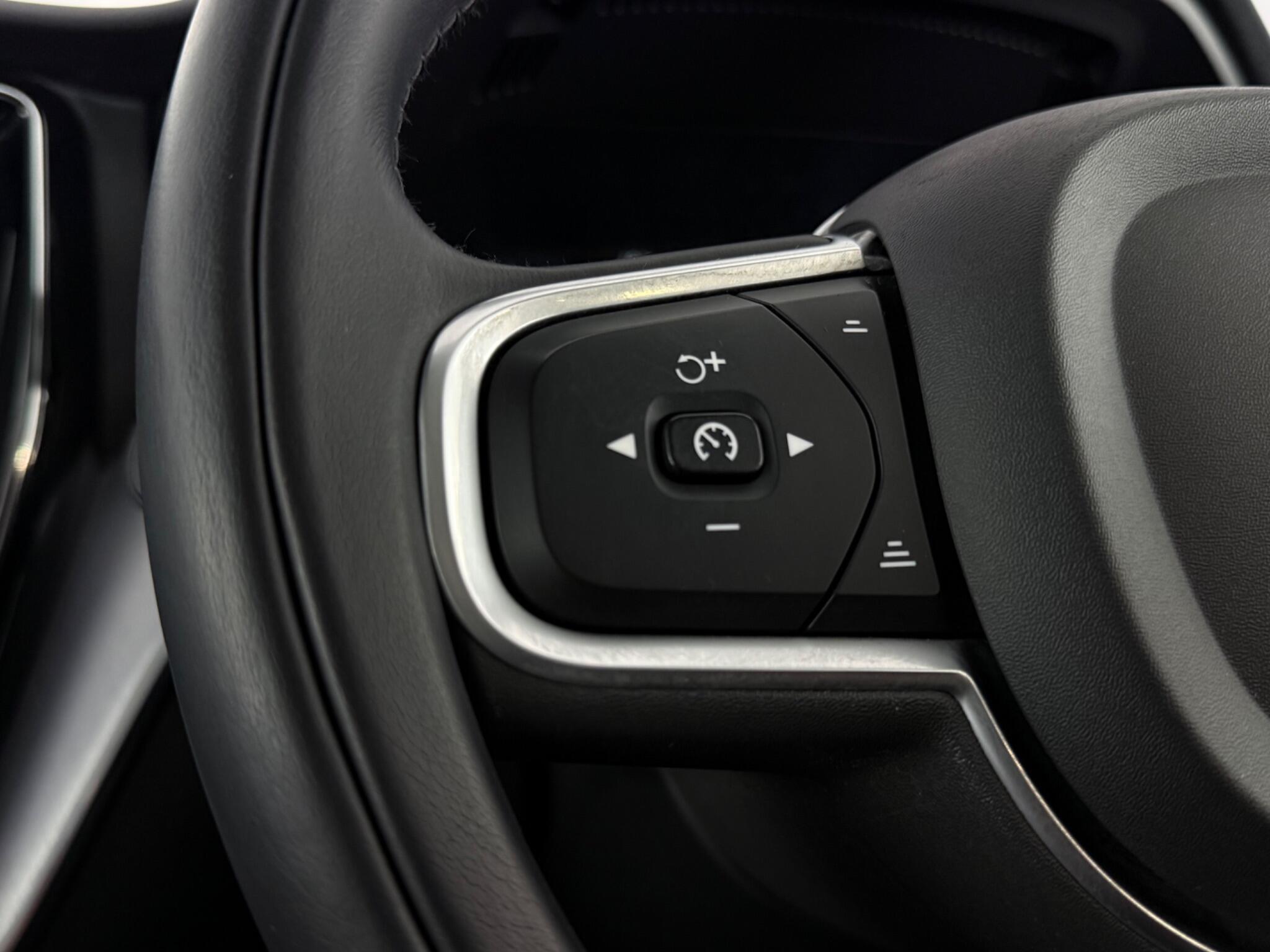 Volvo XC60 view 12