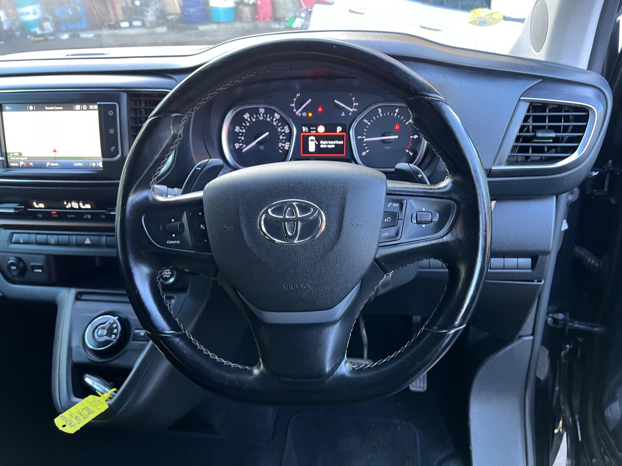 Toyota Proace Verso view 23