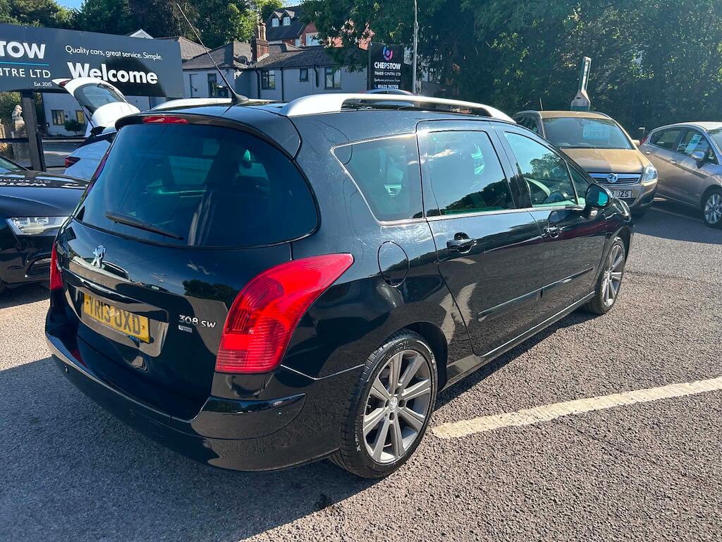Peugeot 308 view 2