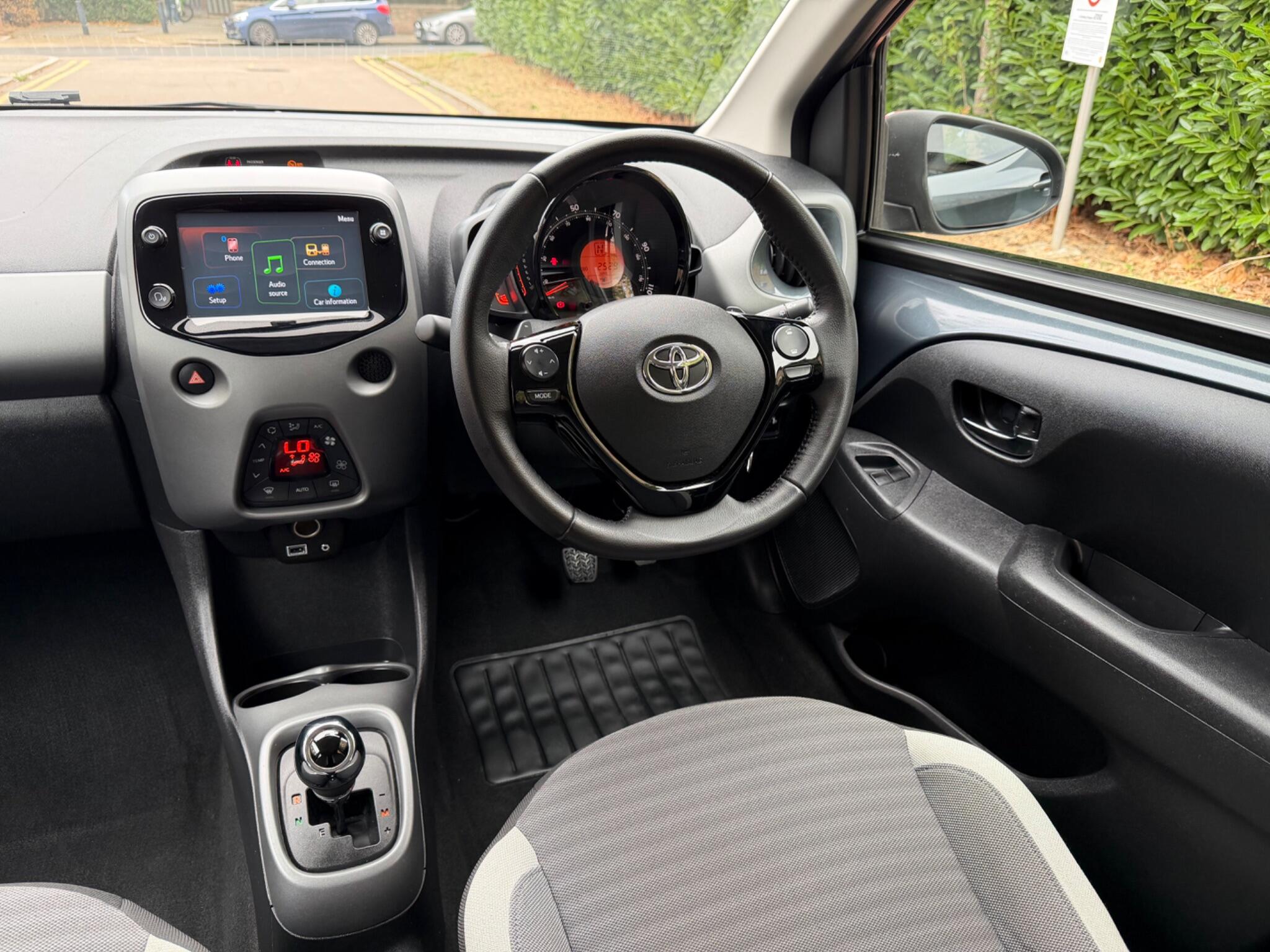 Toyota Aygo view 18