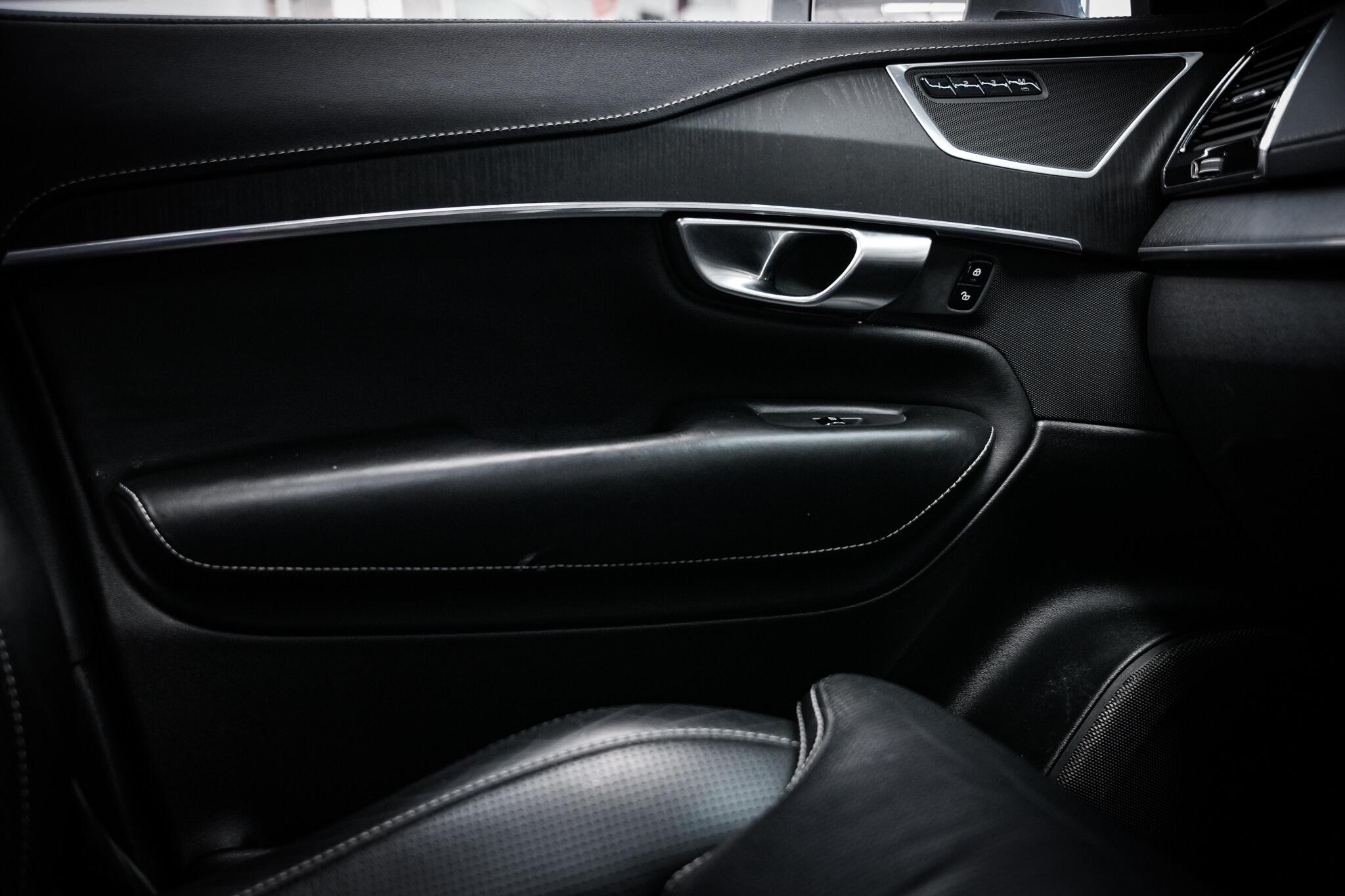Volvo XC90 view 49