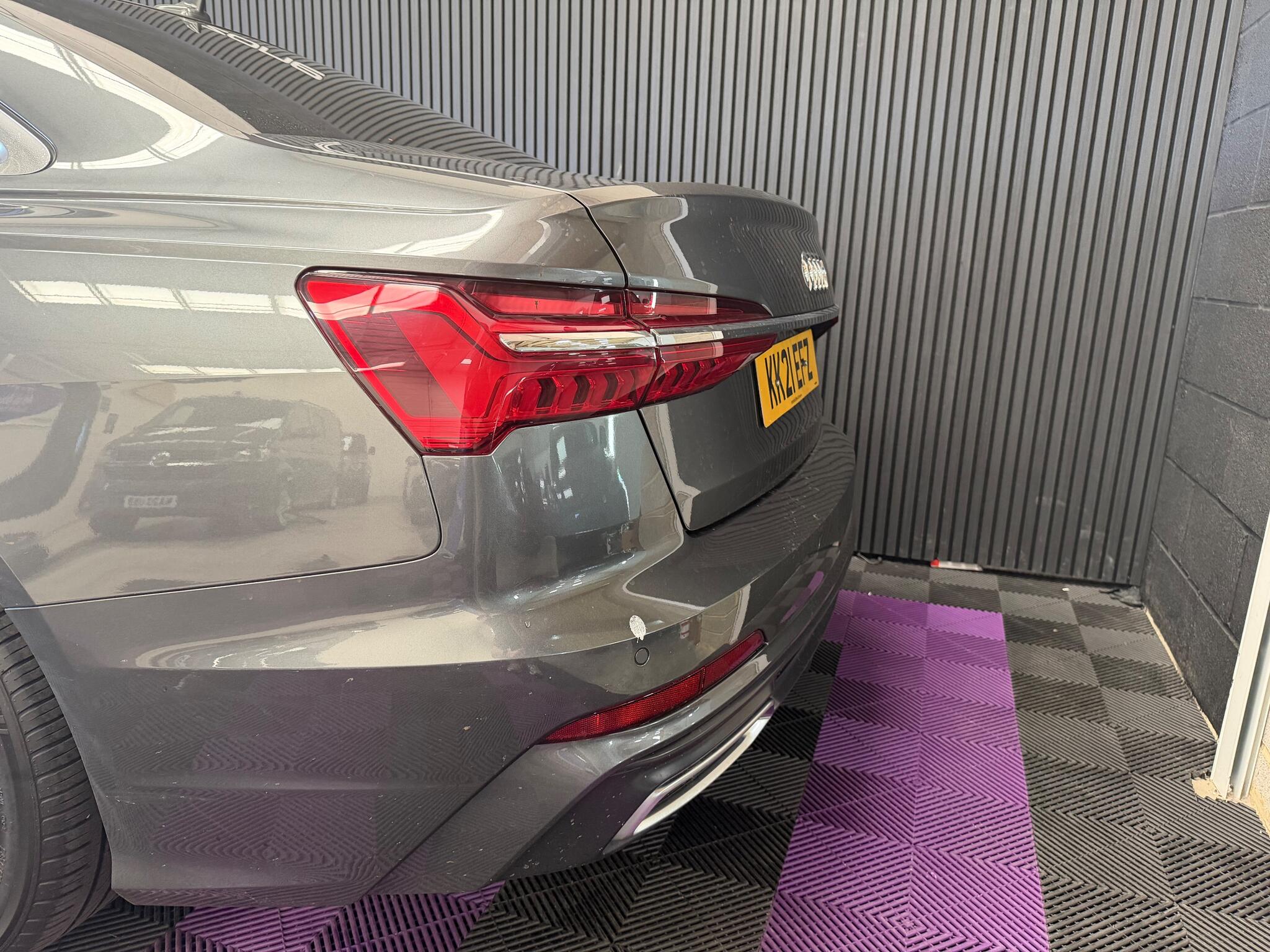 Audi A6 view 25