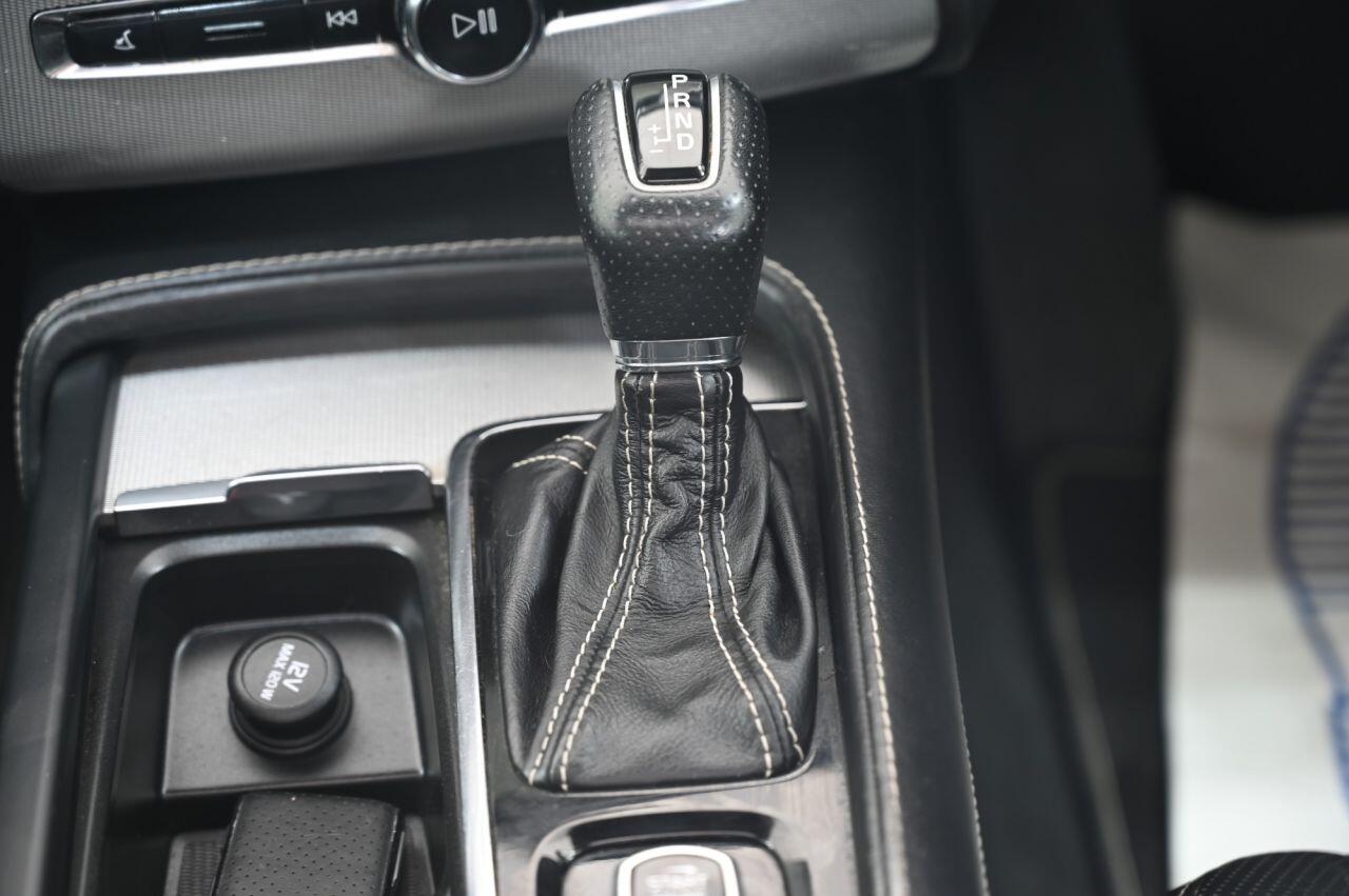 Volvo XC90 view 34