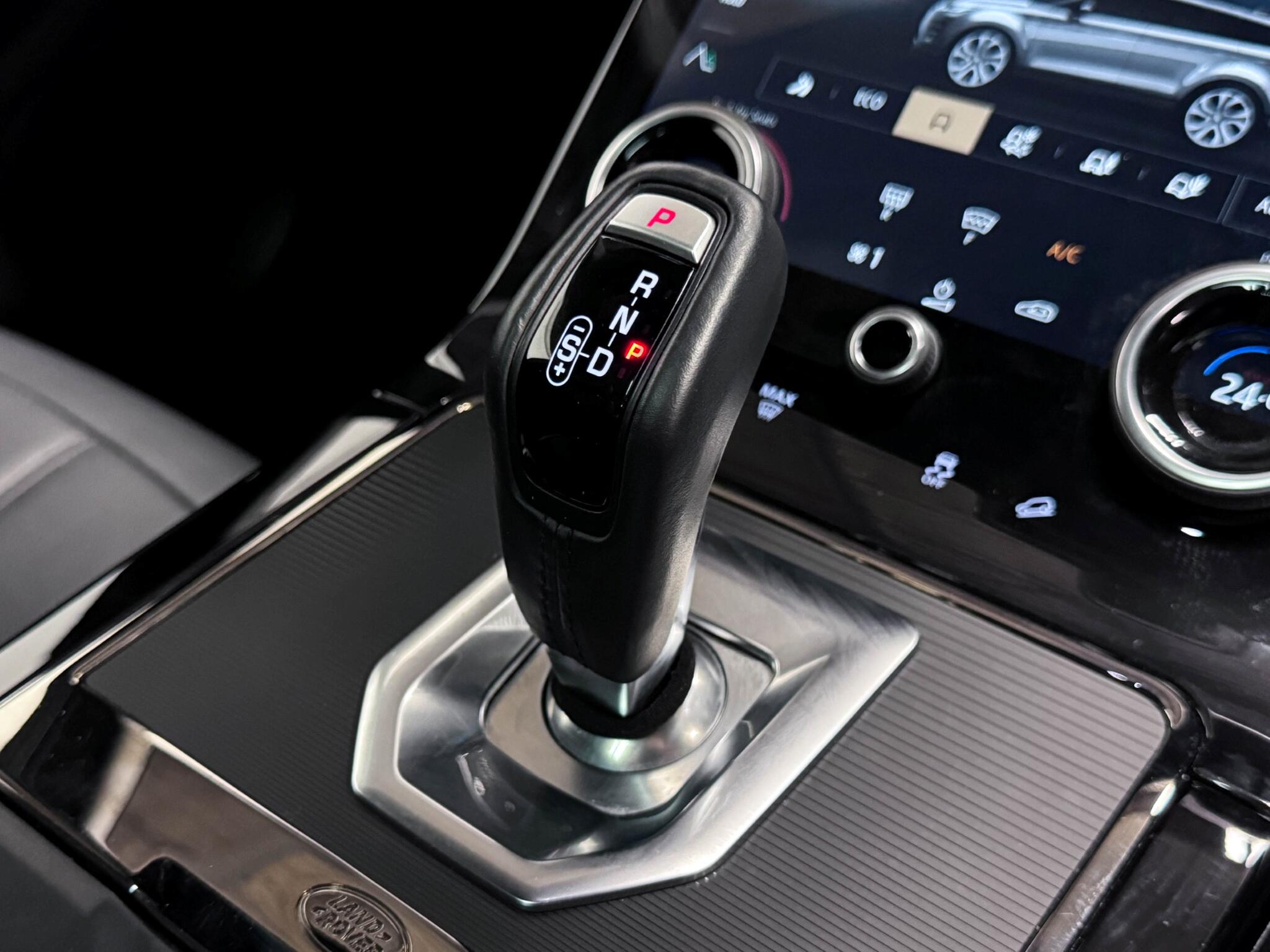Land Rover Range Rover Evoque view 37
