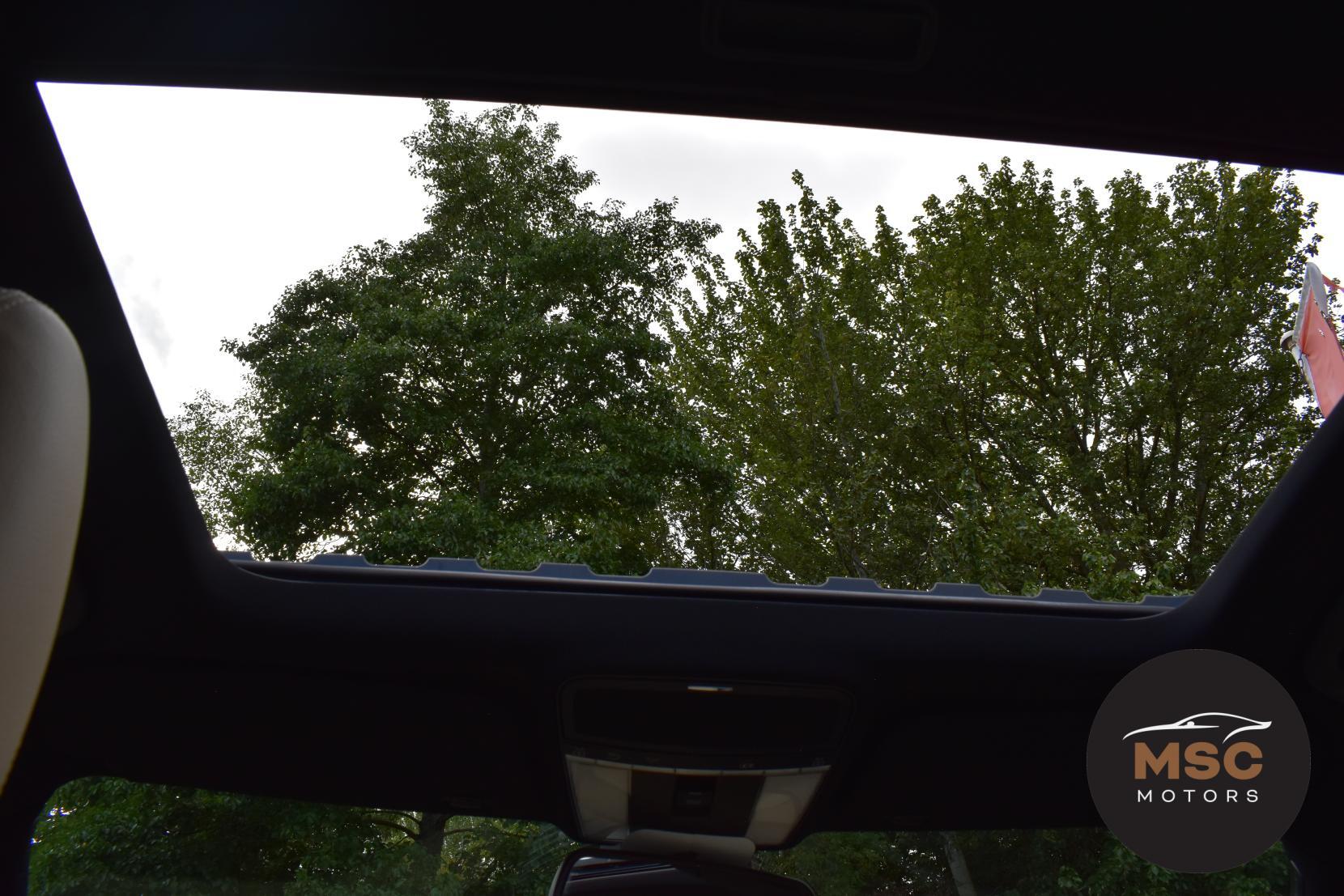 Mercedes-Benz S Class view 36