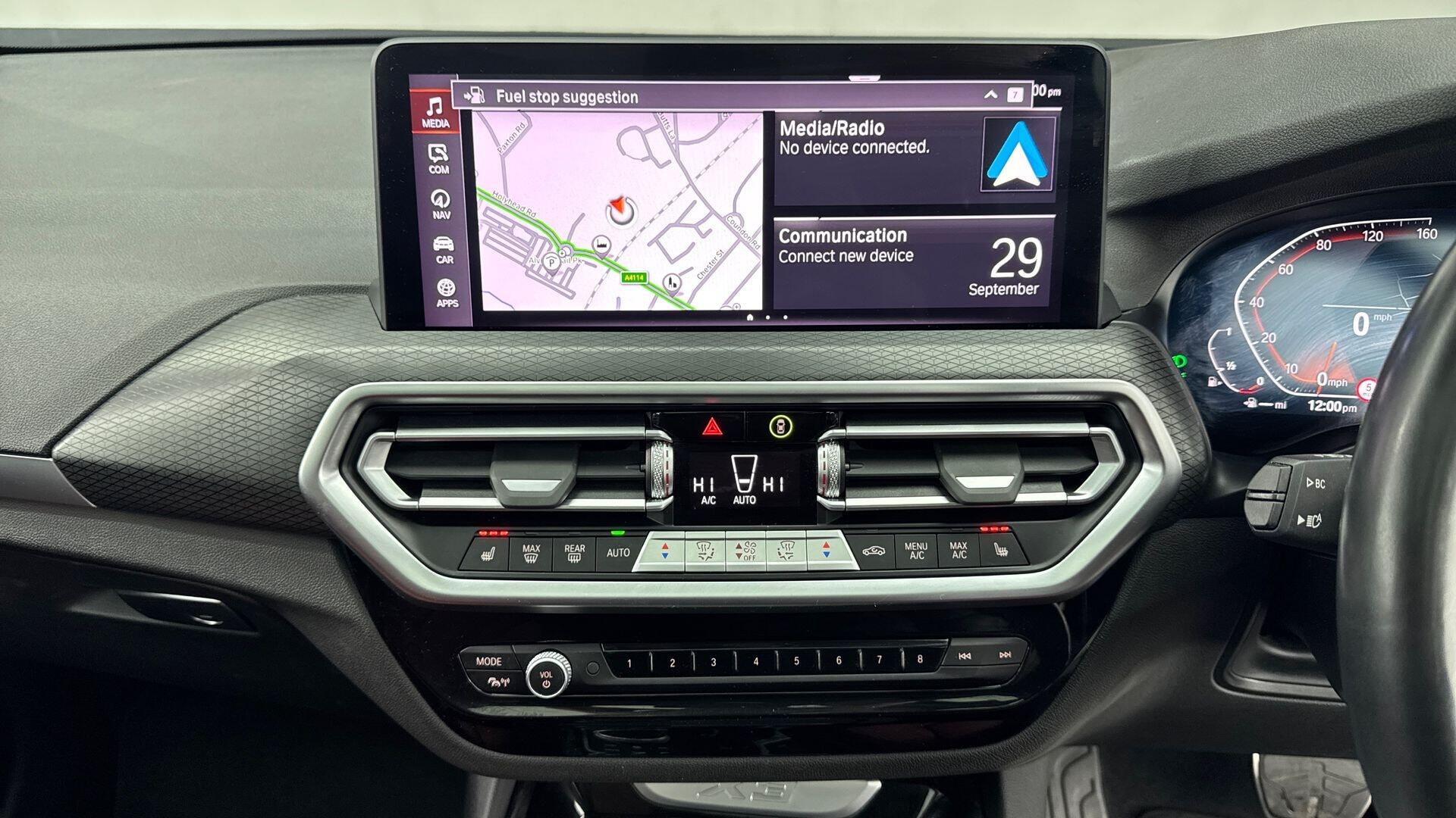 BMW X3 view 8