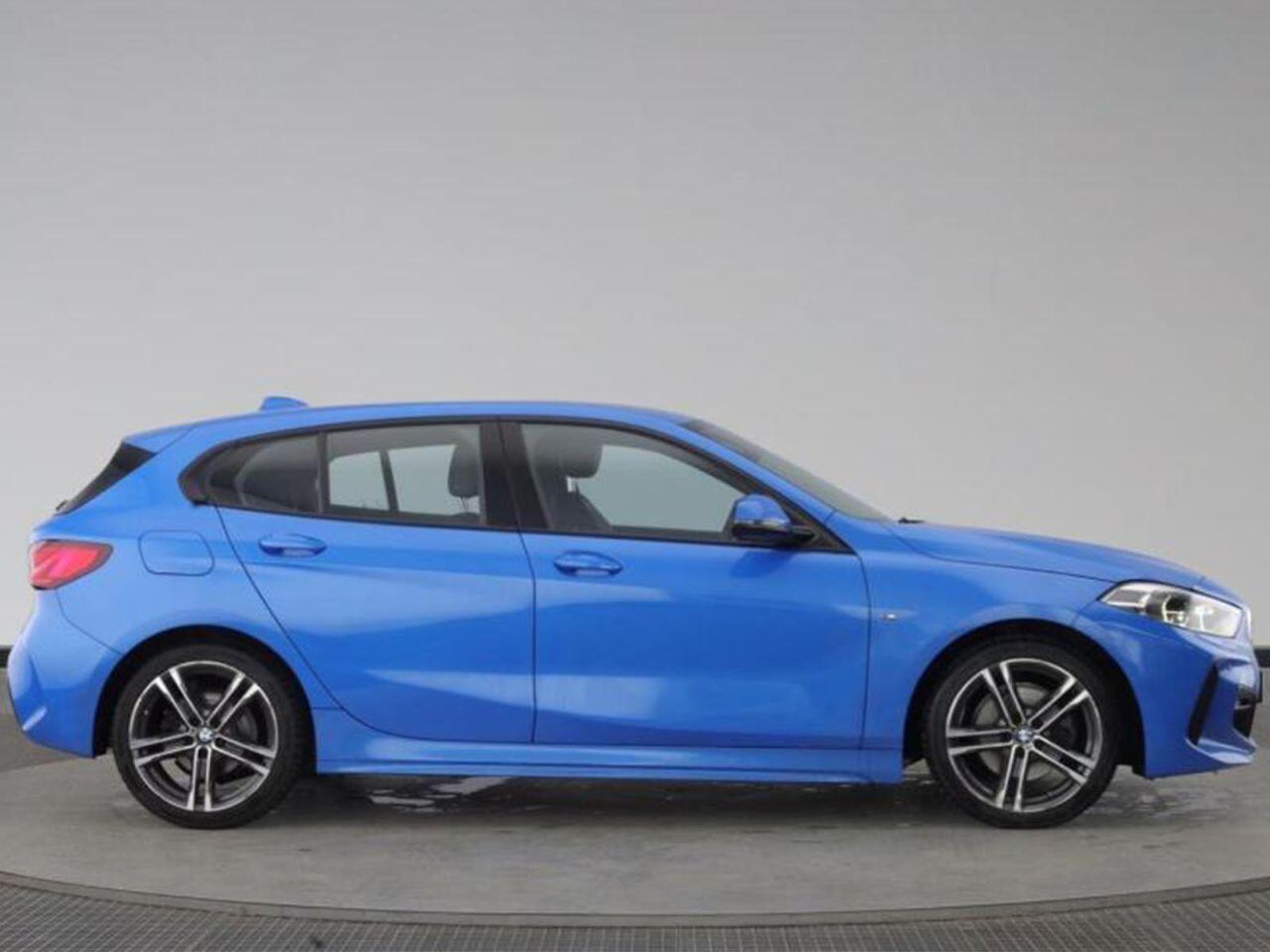 BMW 1 Series view 2
