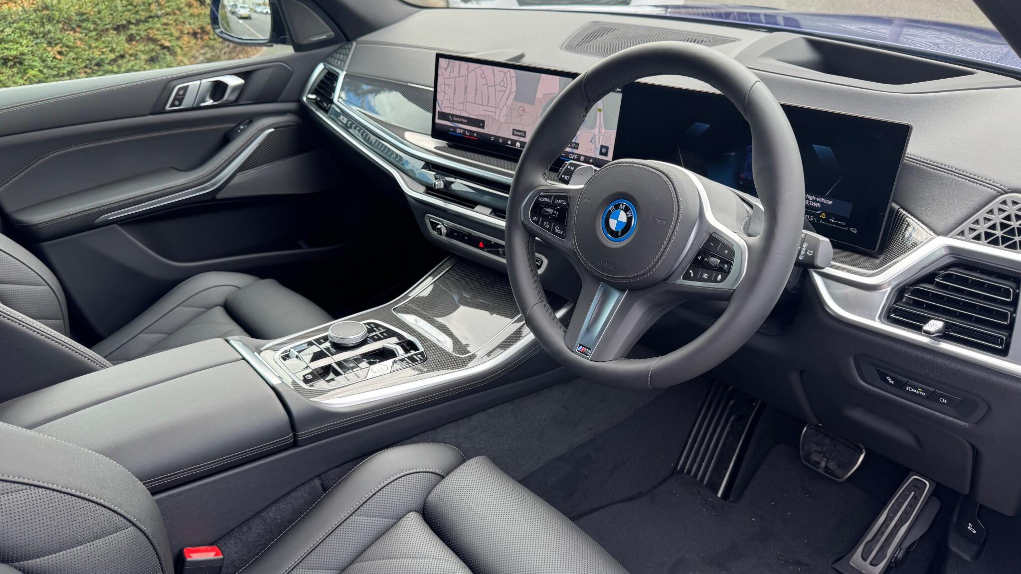 BMW X5 view 10
