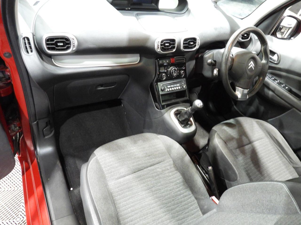 Citroen C3 Picasso view 16