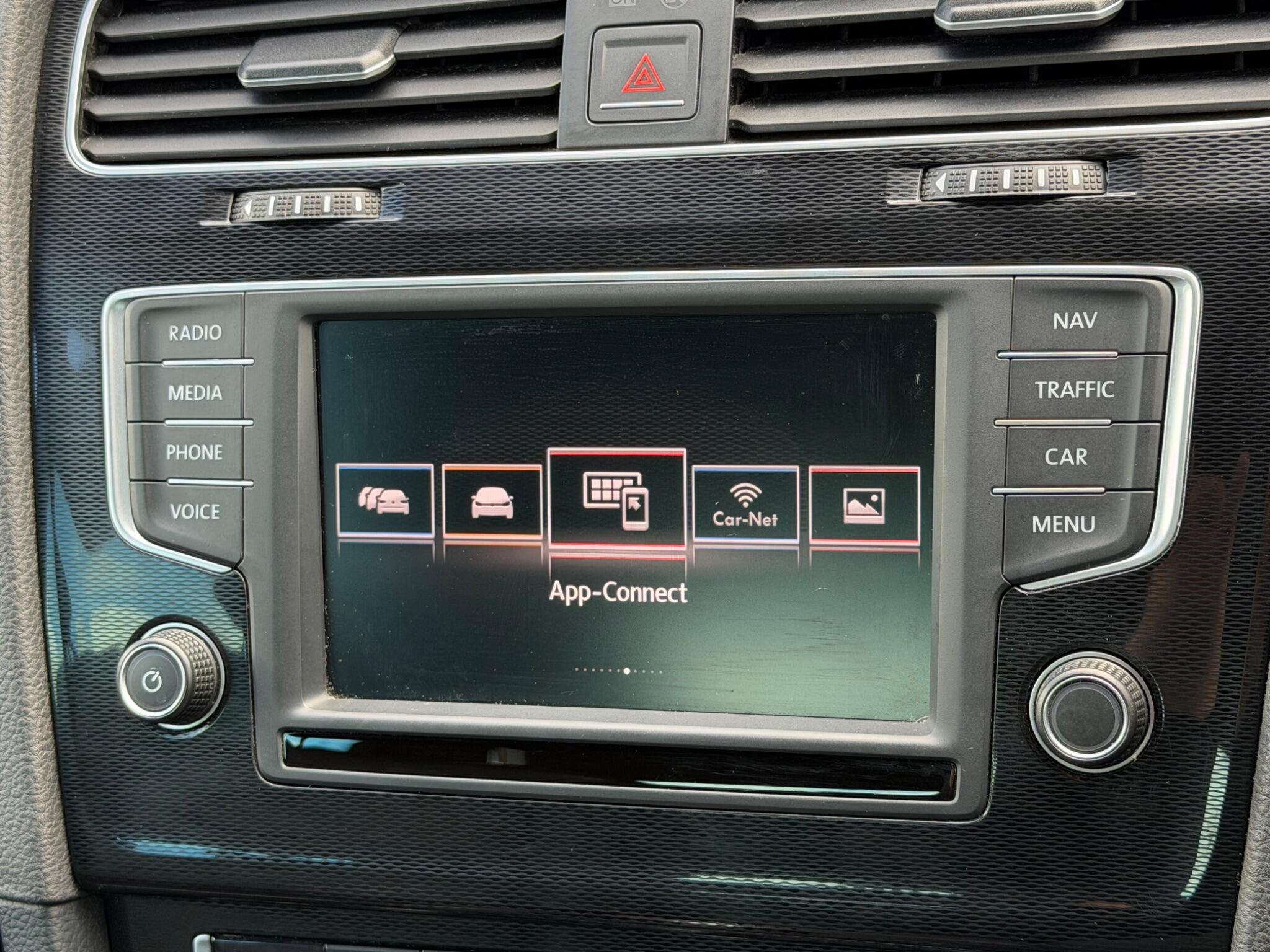 Volkswagen Golf view 31