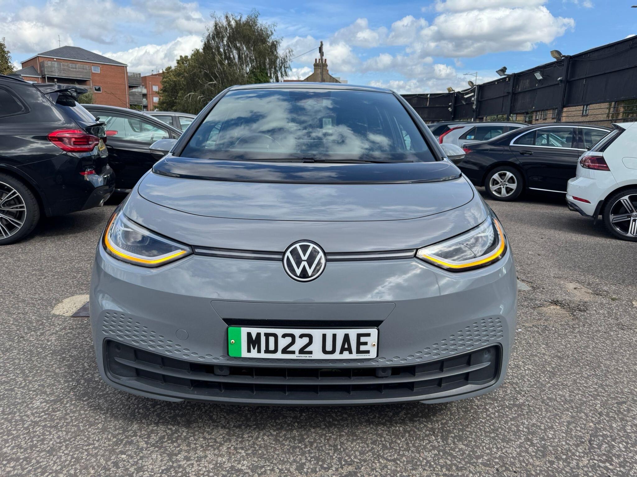 Volkswagen Id.3 view 4