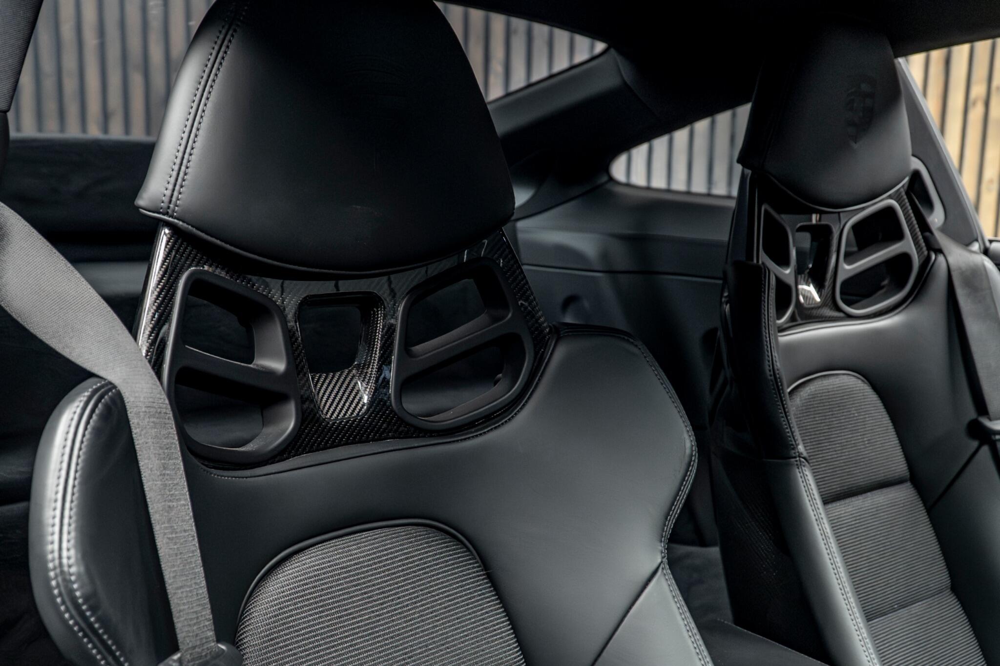 Porsche 911 view 37