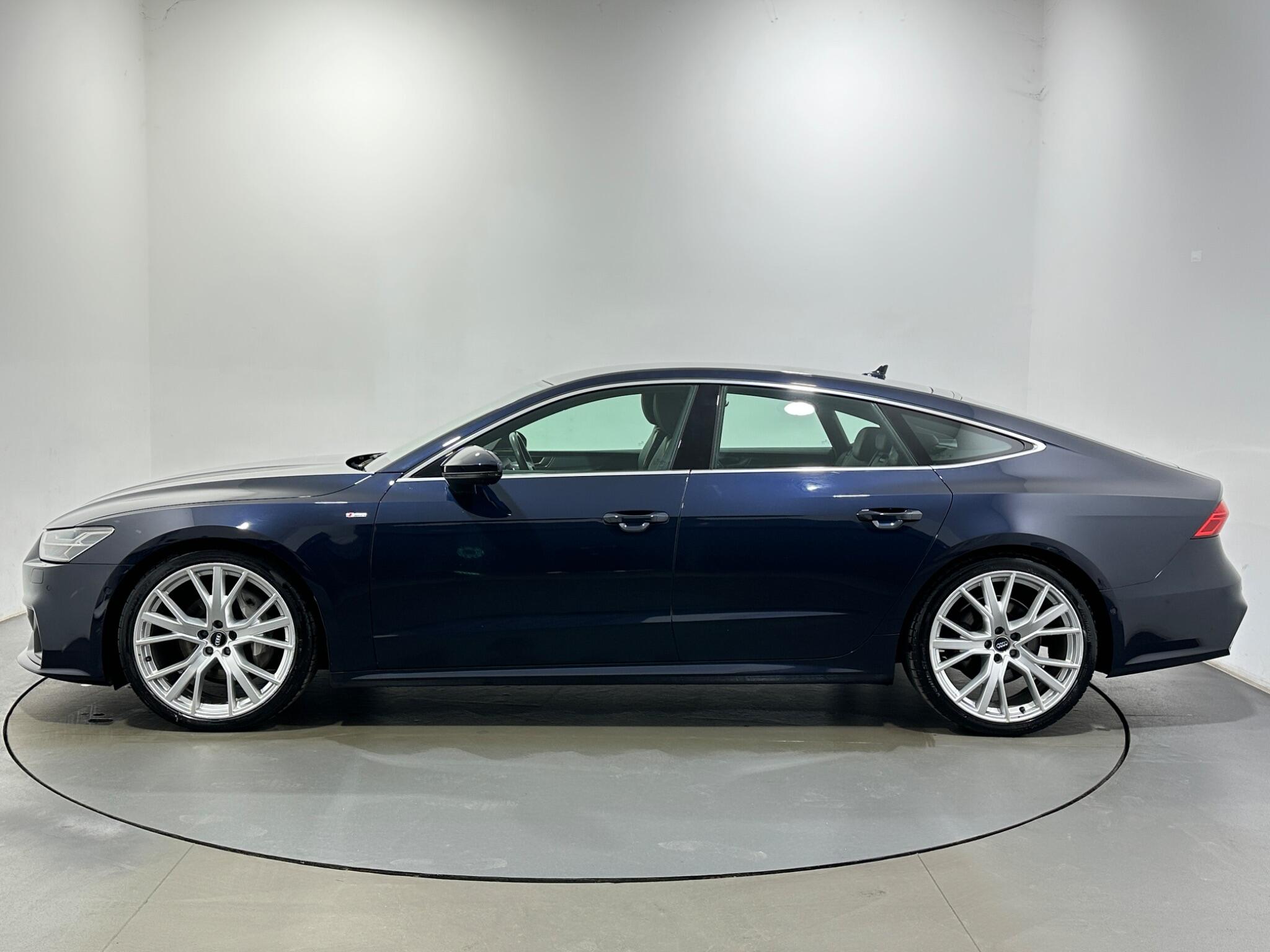 Audi A7 view 5