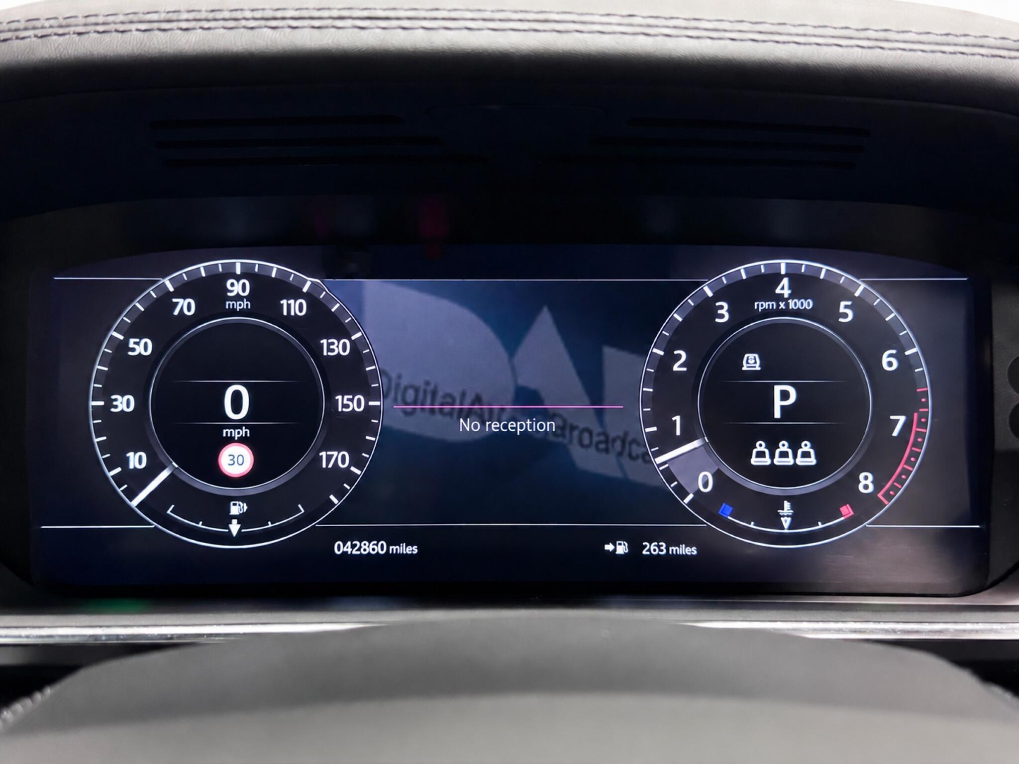 Land Rover Range Rover view 22