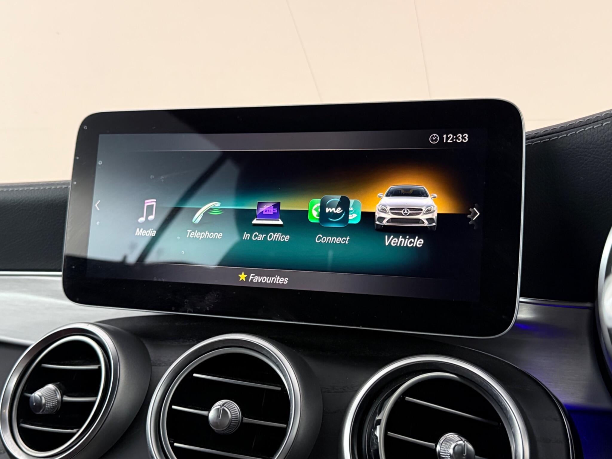 Mercedes-Benz C-Class view 27