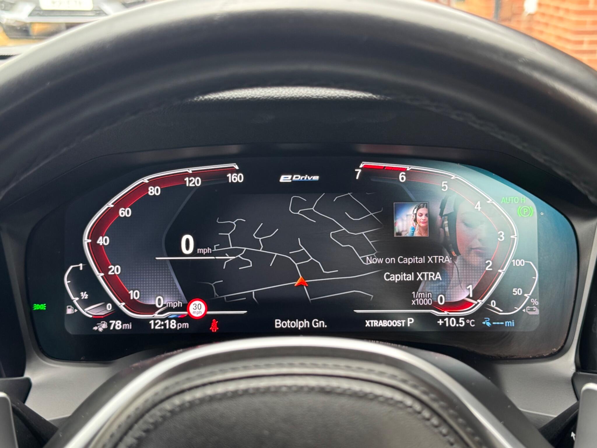 BMW 3 Series view 20