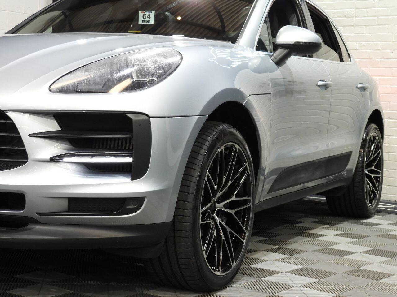 Porsche Macan view 2