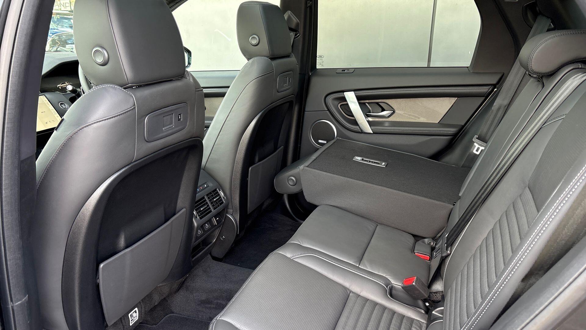 Land Rover Discovery Sport view 23