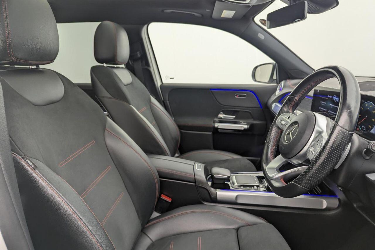 Mercedes-Benz Eqb view 3